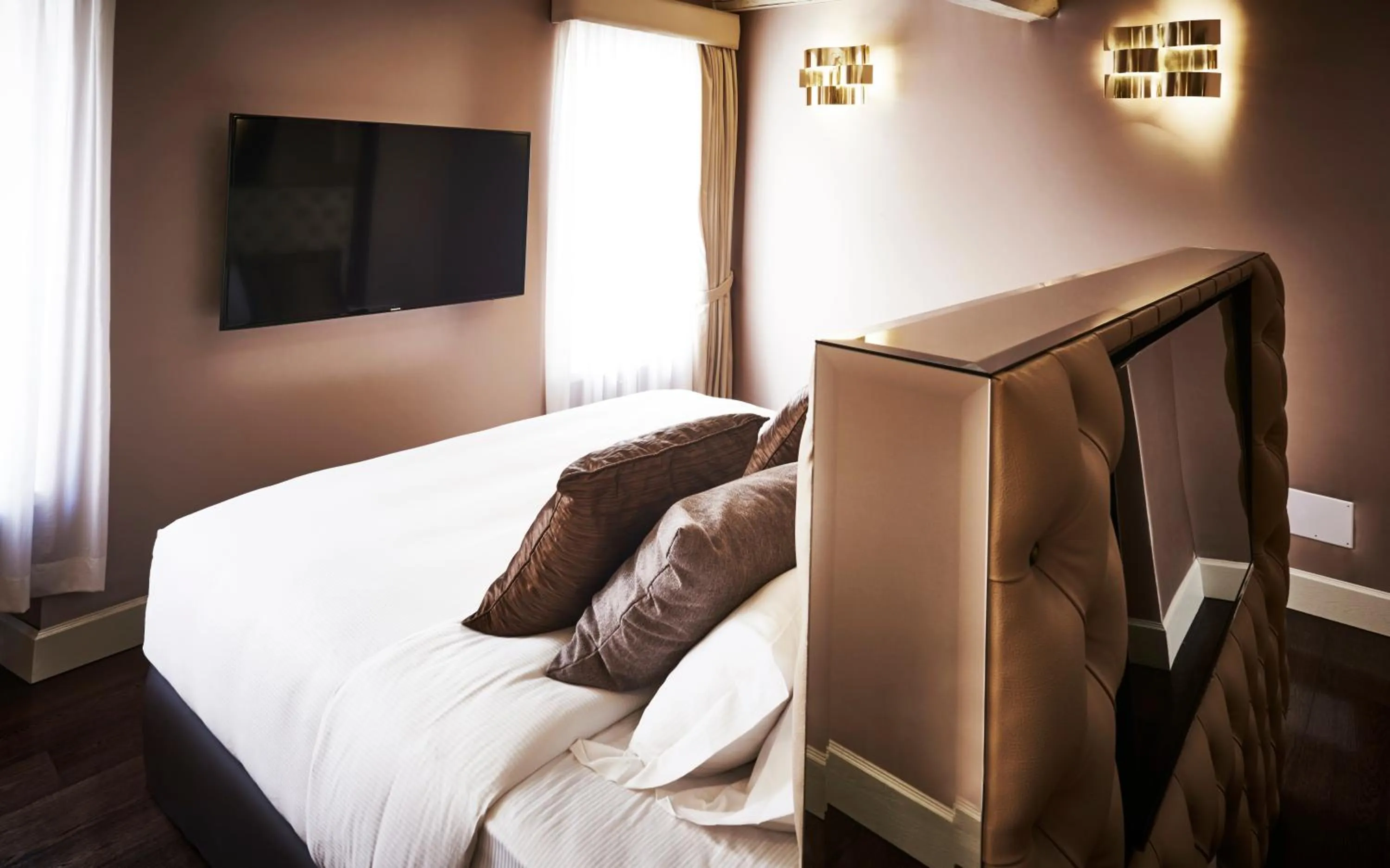 Photo of the whole room, Bed in LE RÊVE DE NAIM Roma