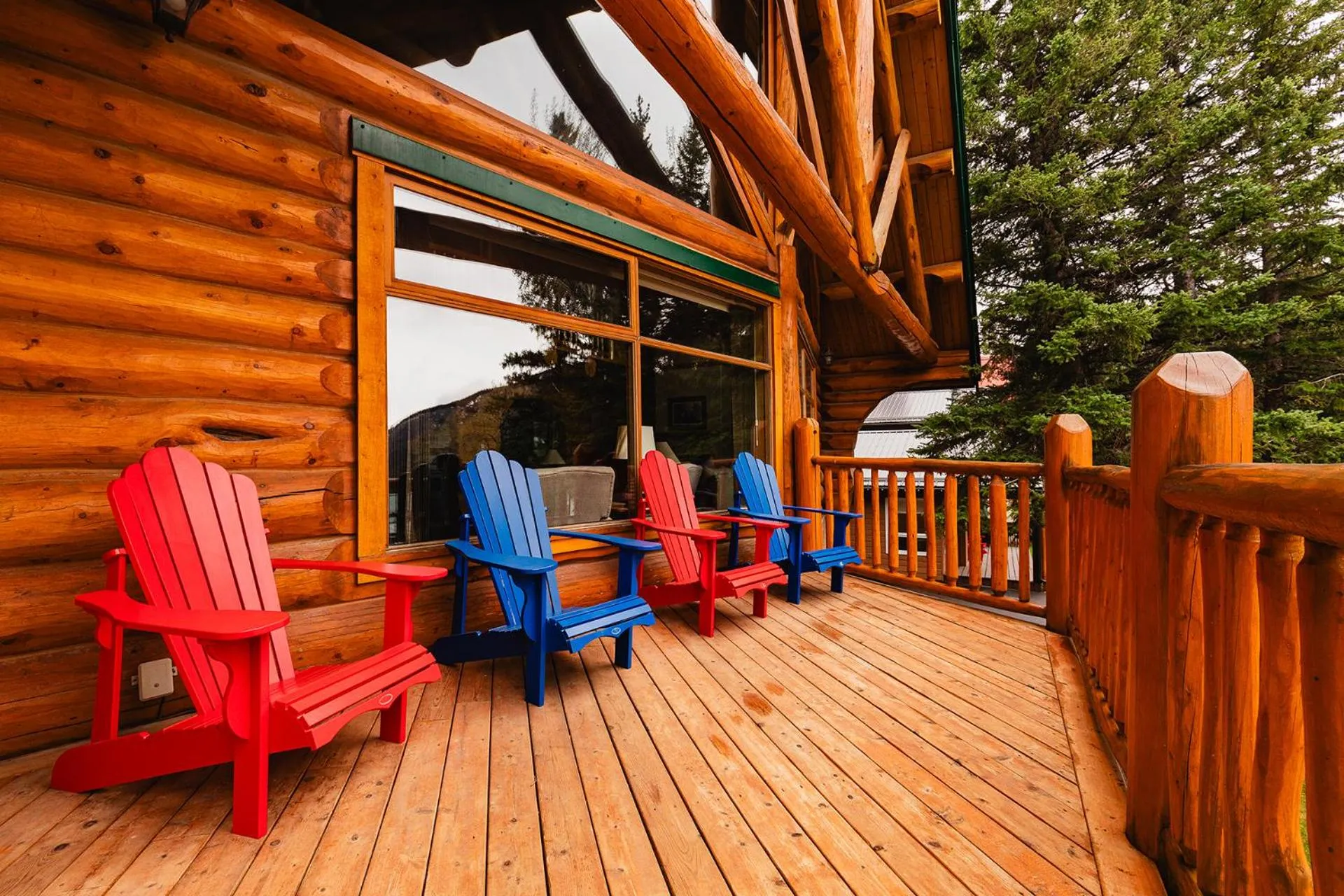 Patio in Overlander Mountain Lodge