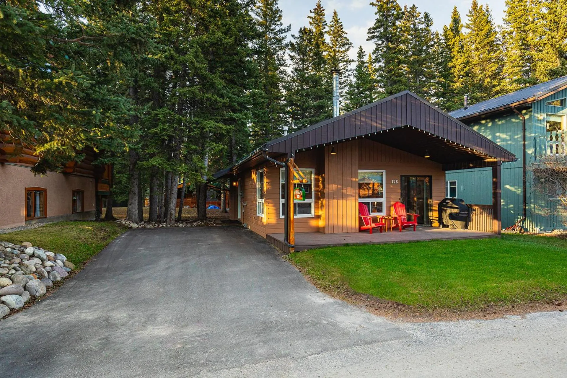 Property building in Overlander Mountain Lodge
