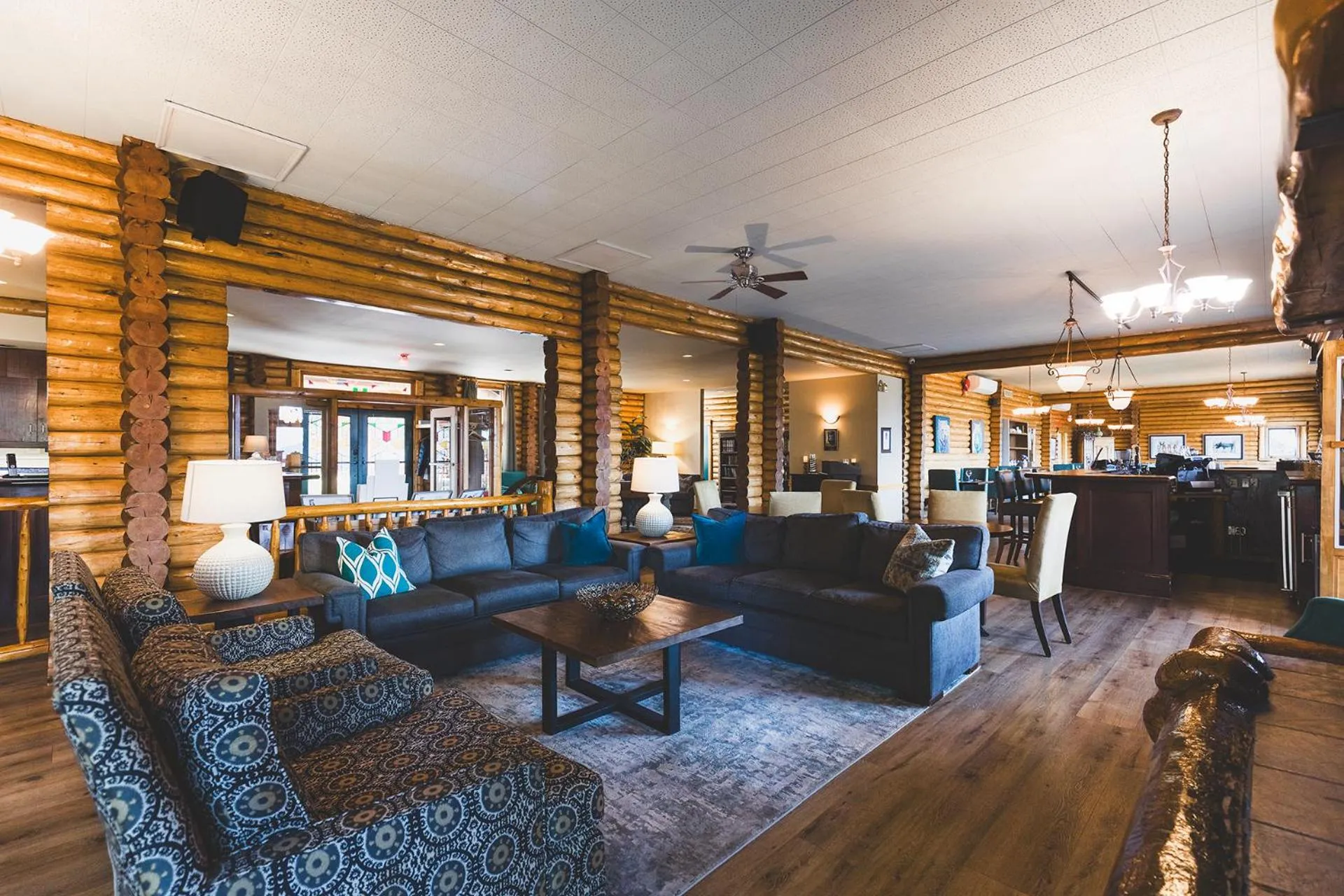 Restaurant/places to eat in Overlander Mountain Lodge