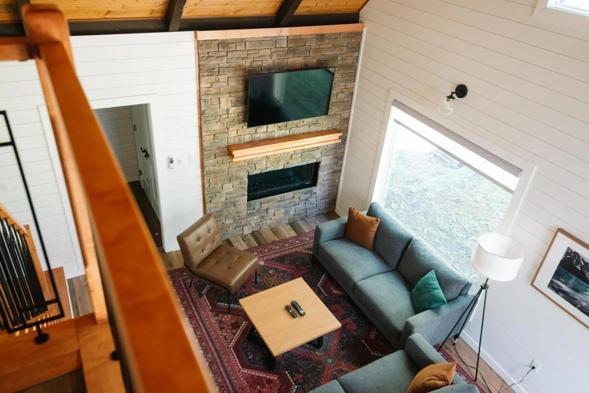 Living room in Overlander Mountain Lodge