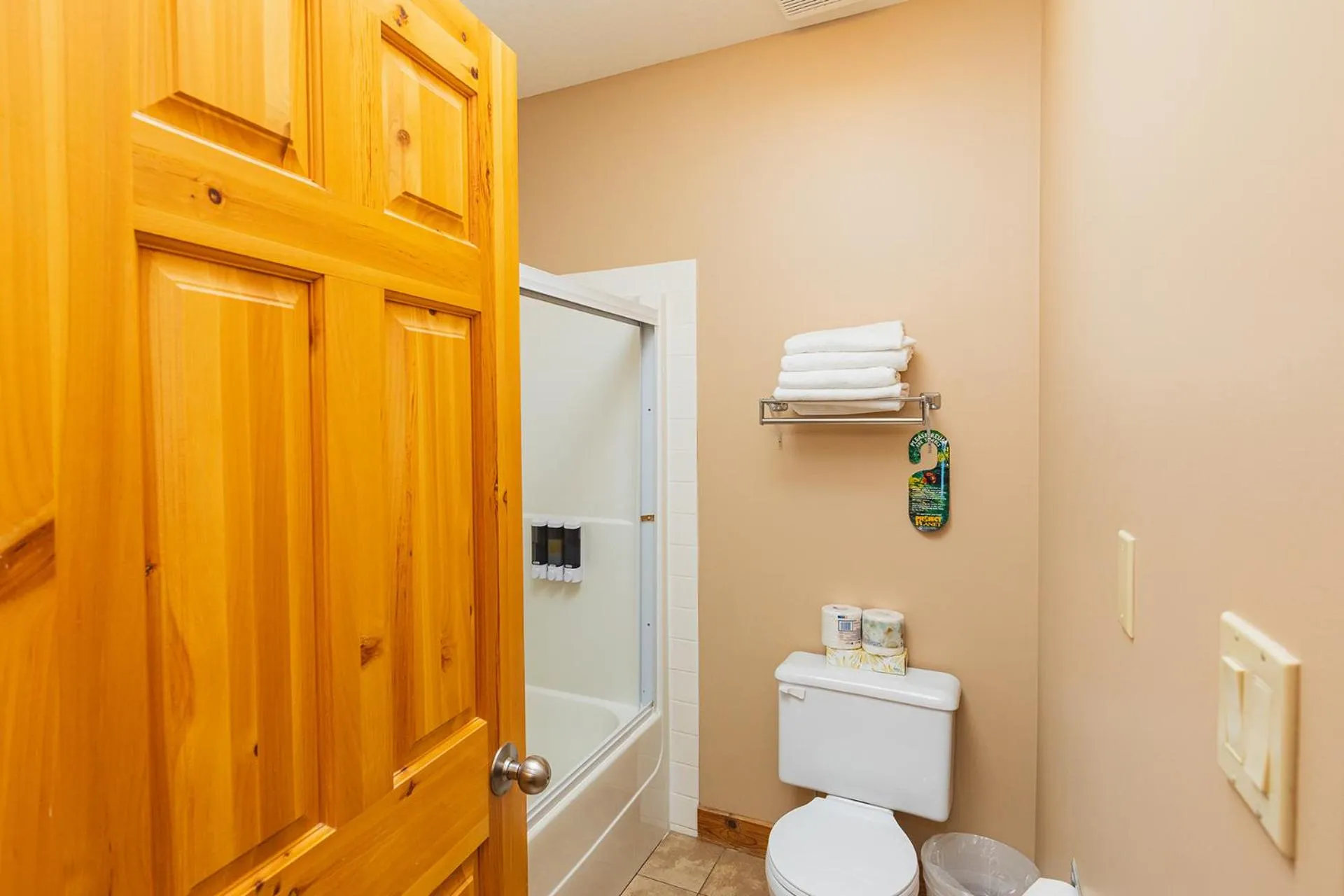 Bathroom in Overlander Mountain Lodge
