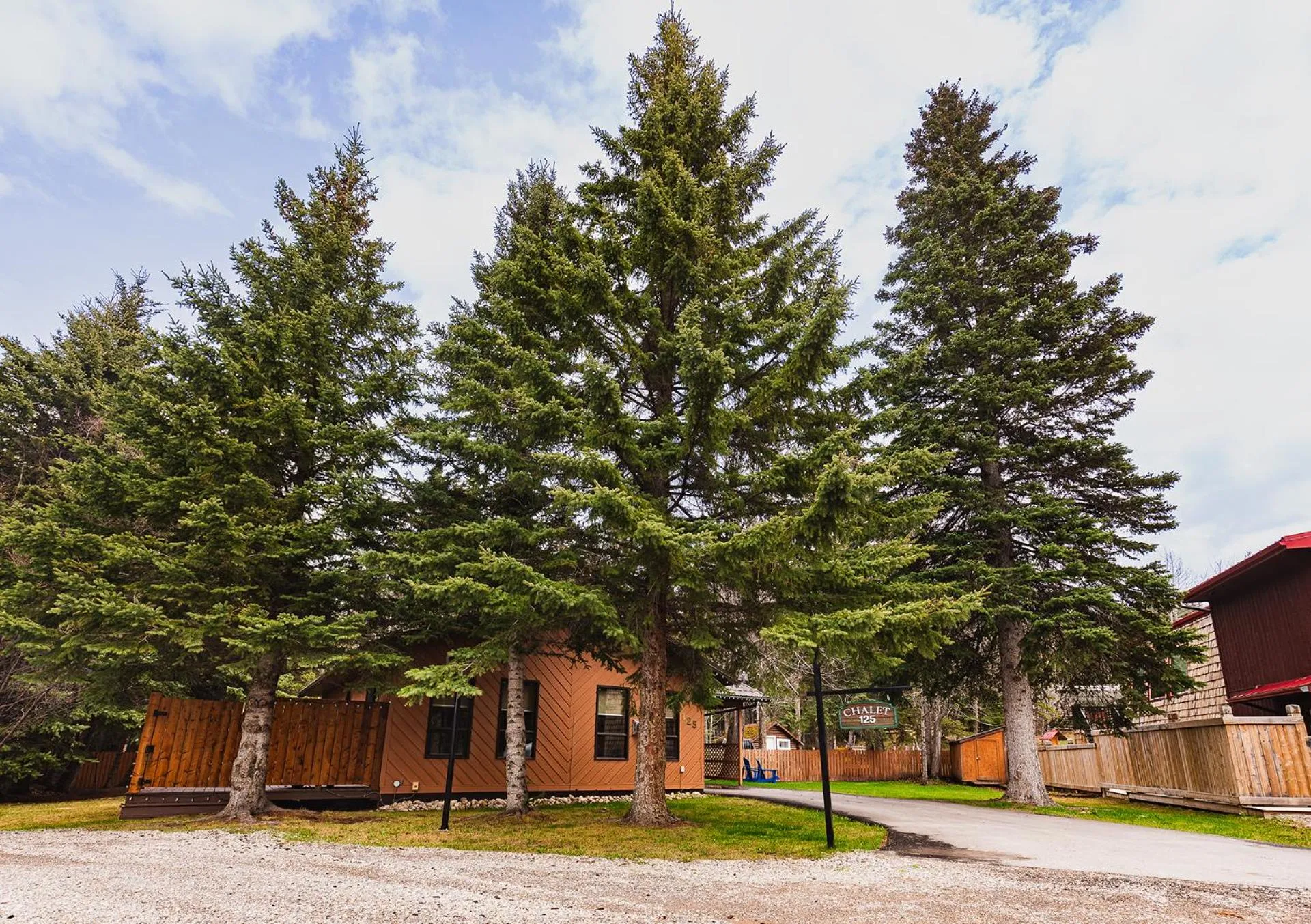 Property building in Overlander Mountain Lodge