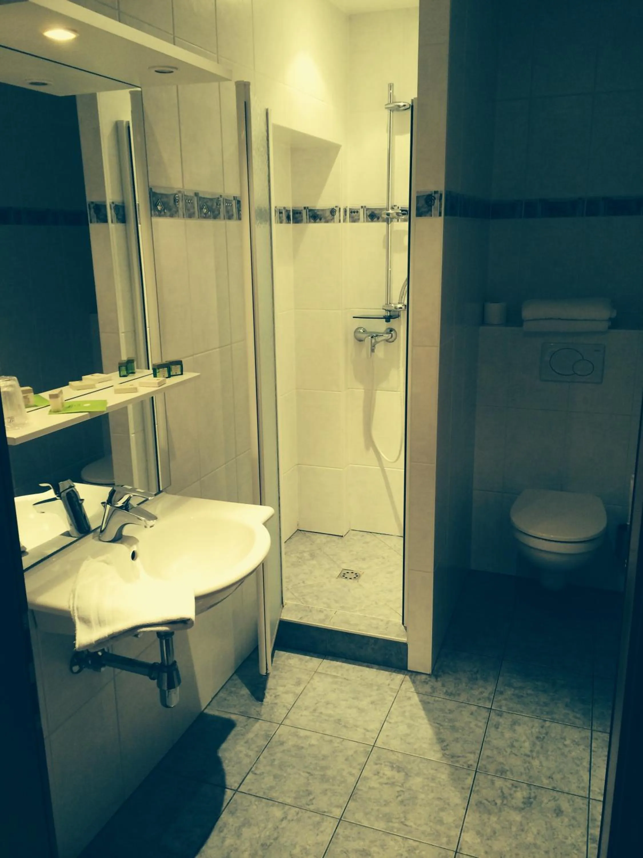 Bathroom in Logis Hôtel-Restaurant du Herrenstein