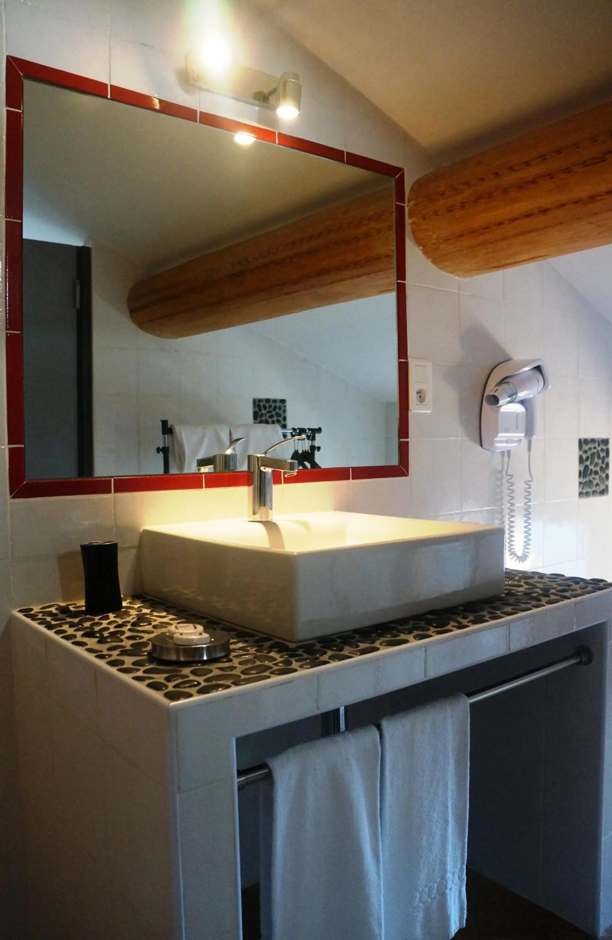 Bathroom in Hotel Le Saint Jean