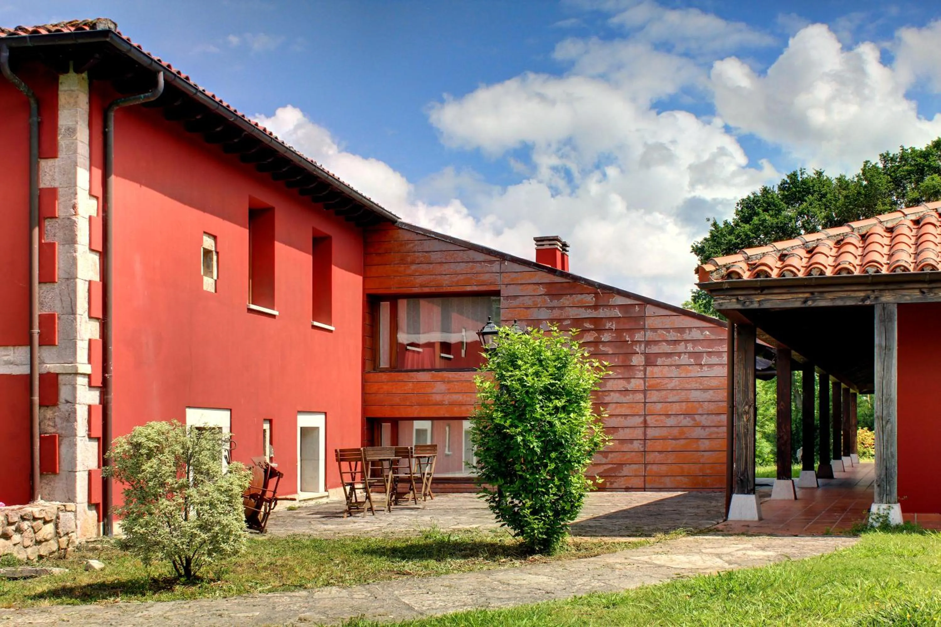 Facade/entrance in Hotel Rural Coviella