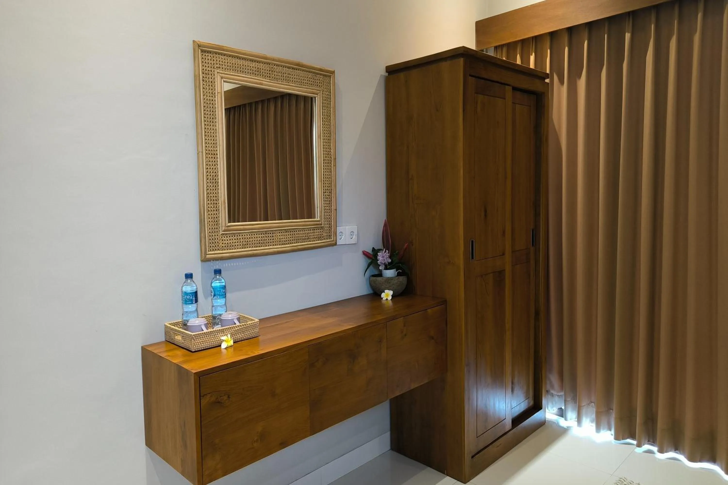 wardrobe in Bhuana Shanti Homestay Ubud