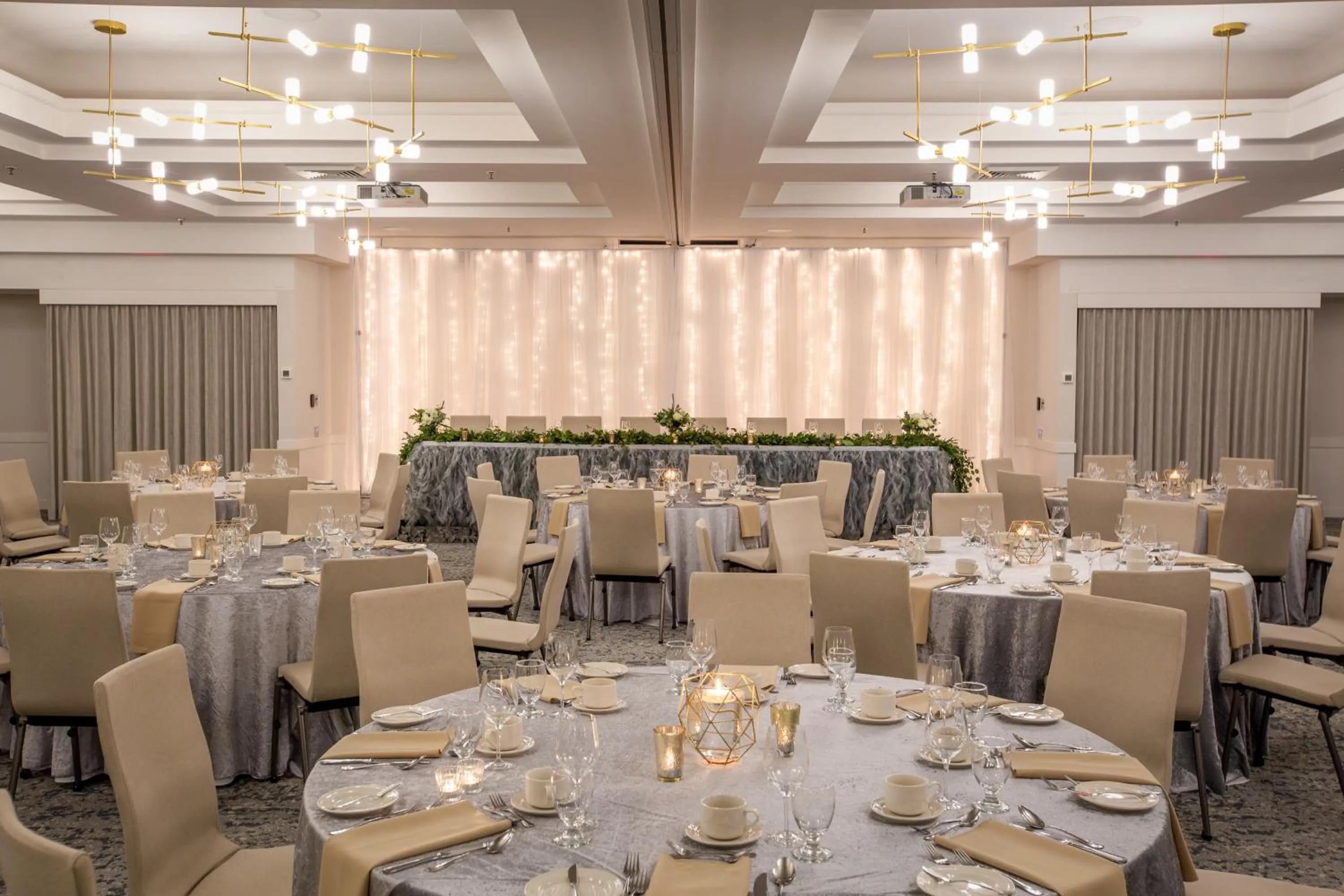 Meeting/conference room in Norwood Hotel