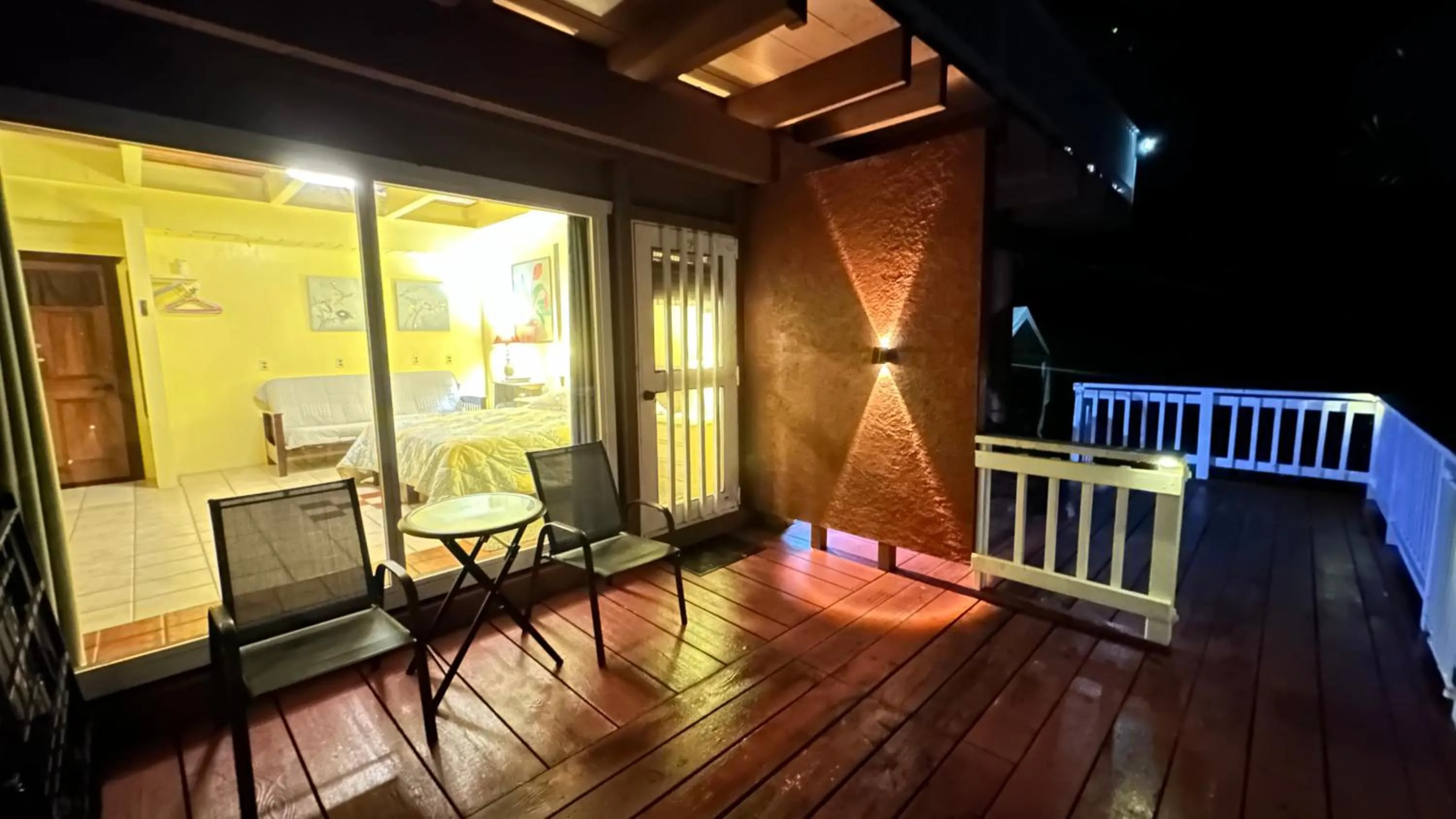 Night in Coffee Garden