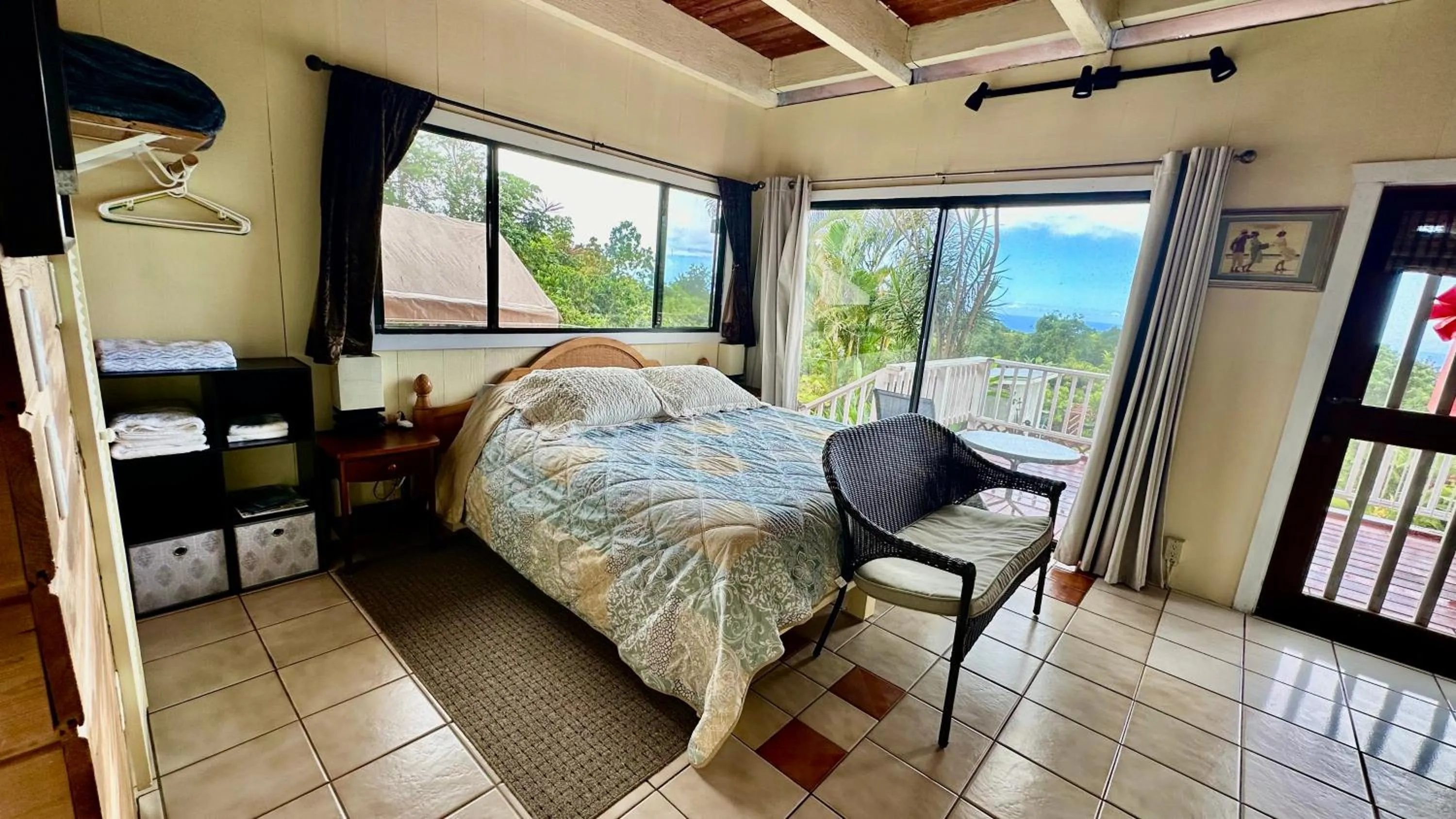 Property building, Bed in Coffee Garden