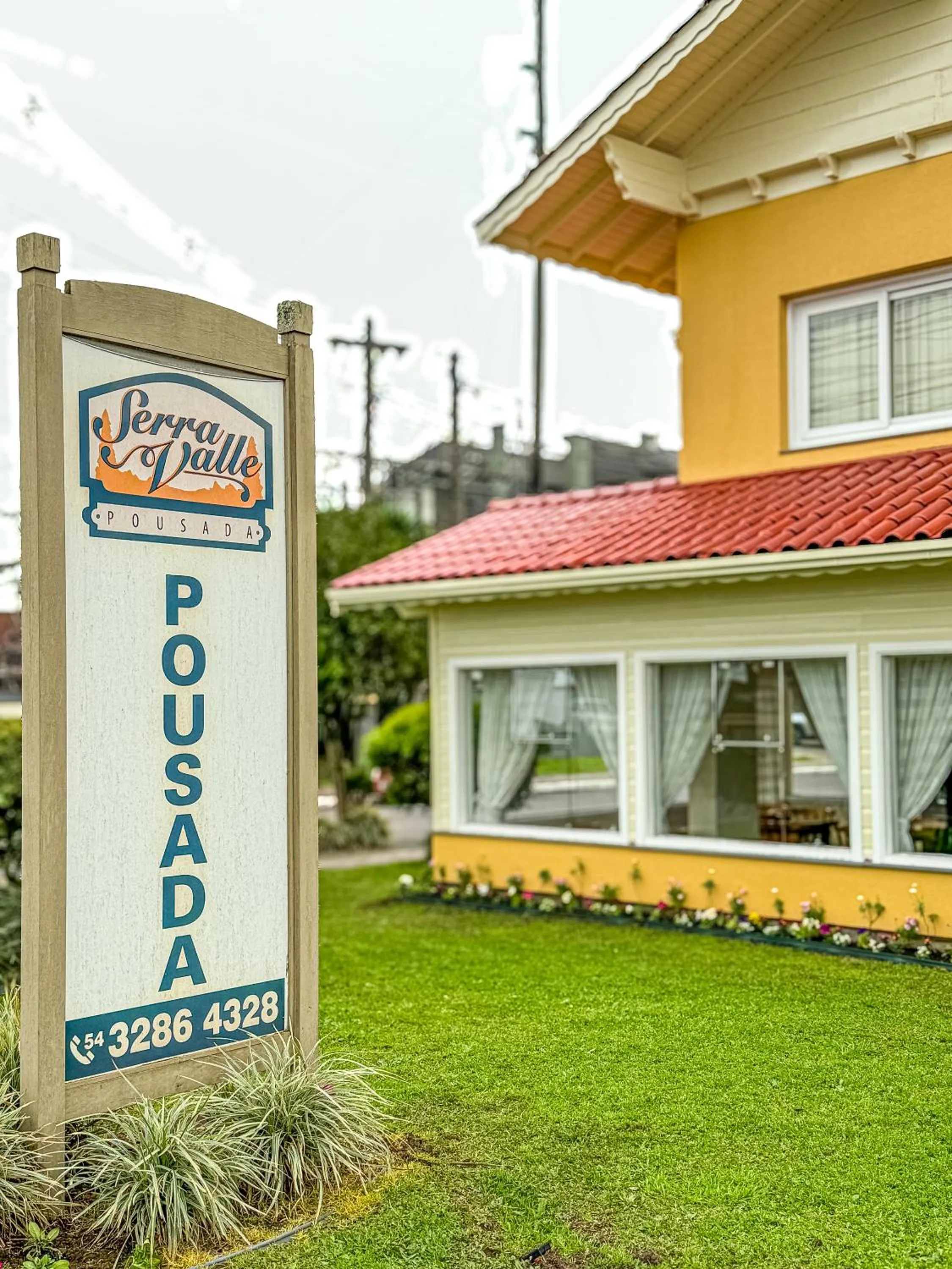 Facade/entrance in Pousada Serra Valle