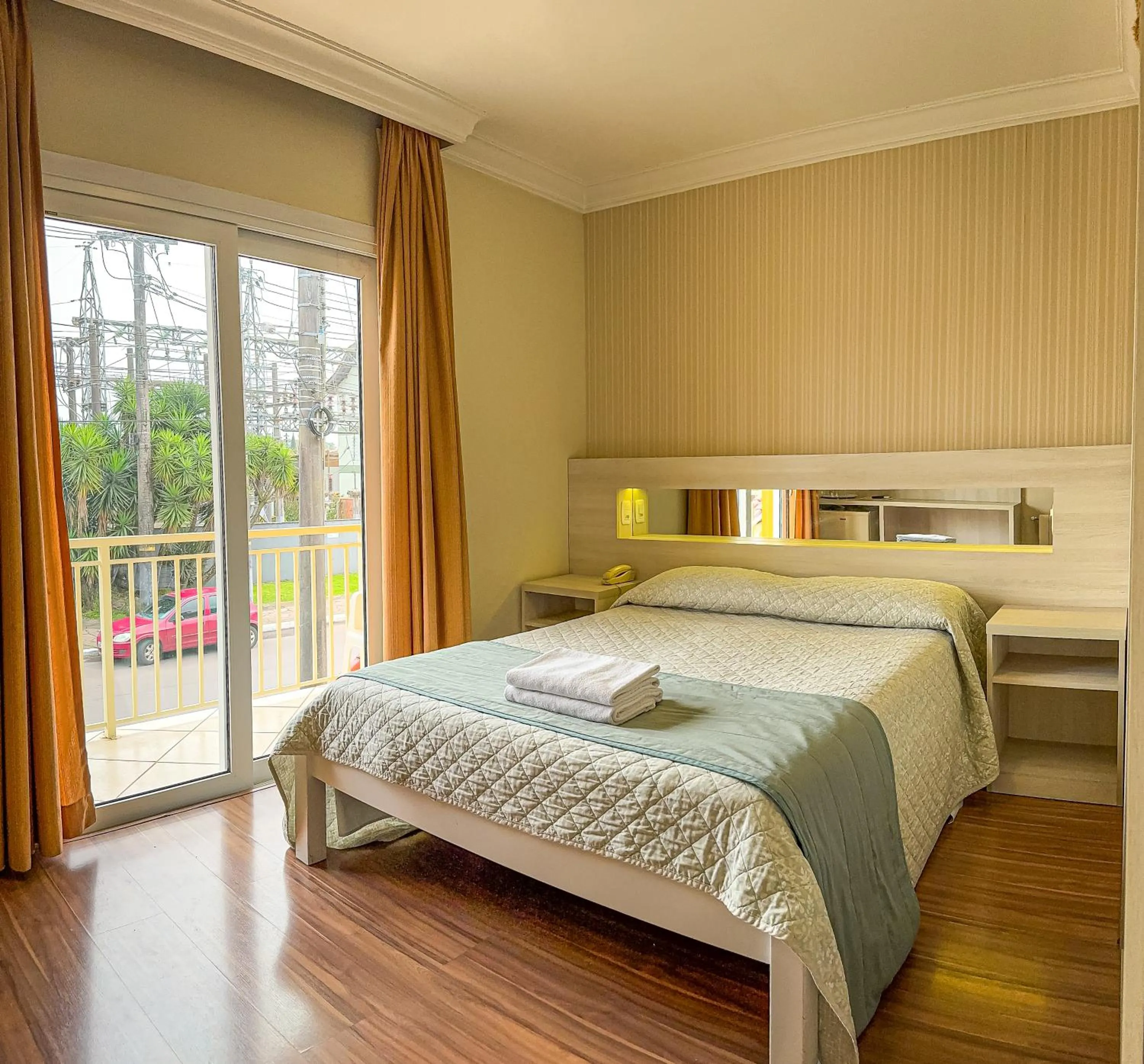 View (from property/room), Bed in Pousada Serra Valle