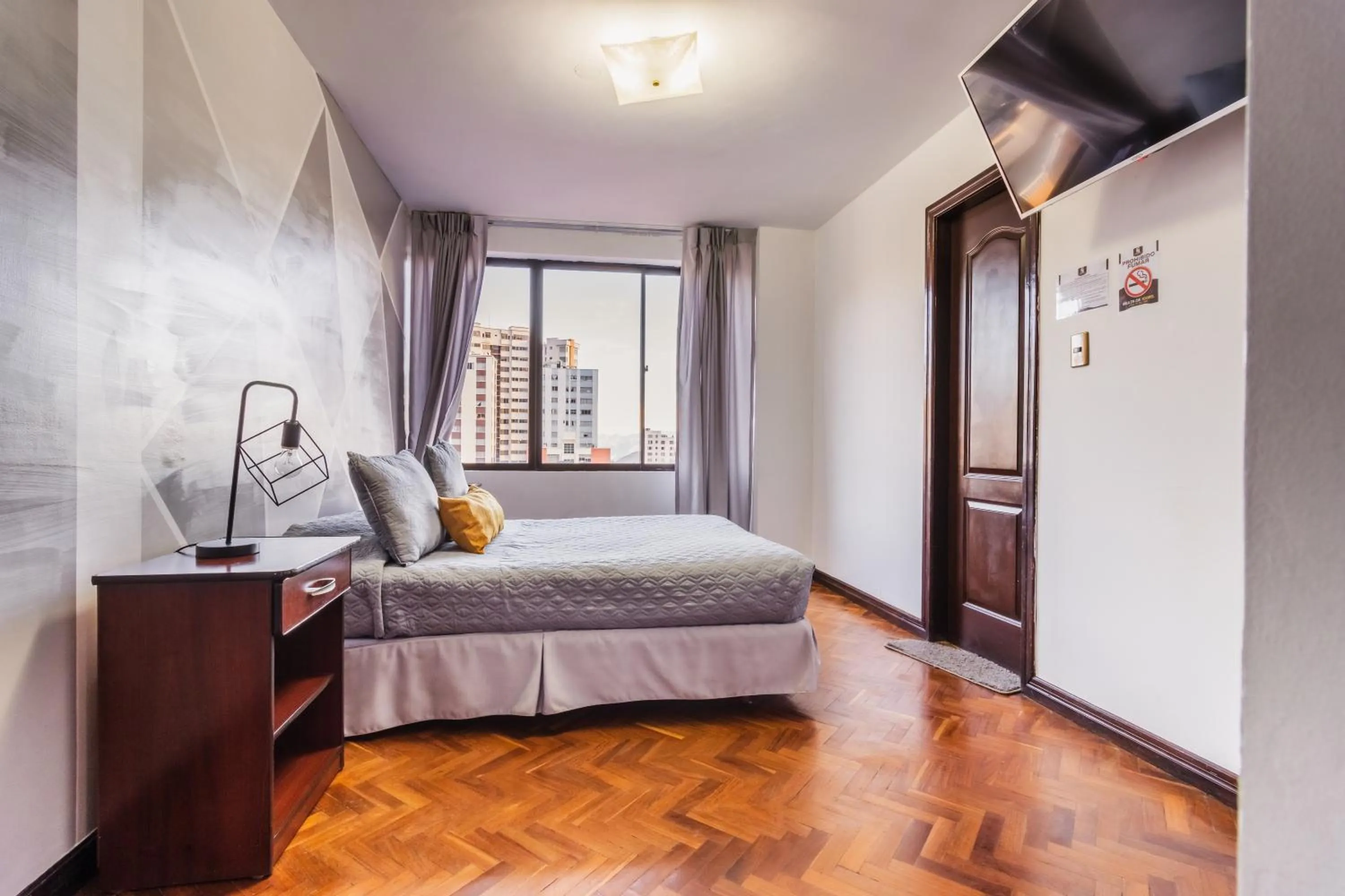 Photo of the whole room, Bed in Elegance Hotel