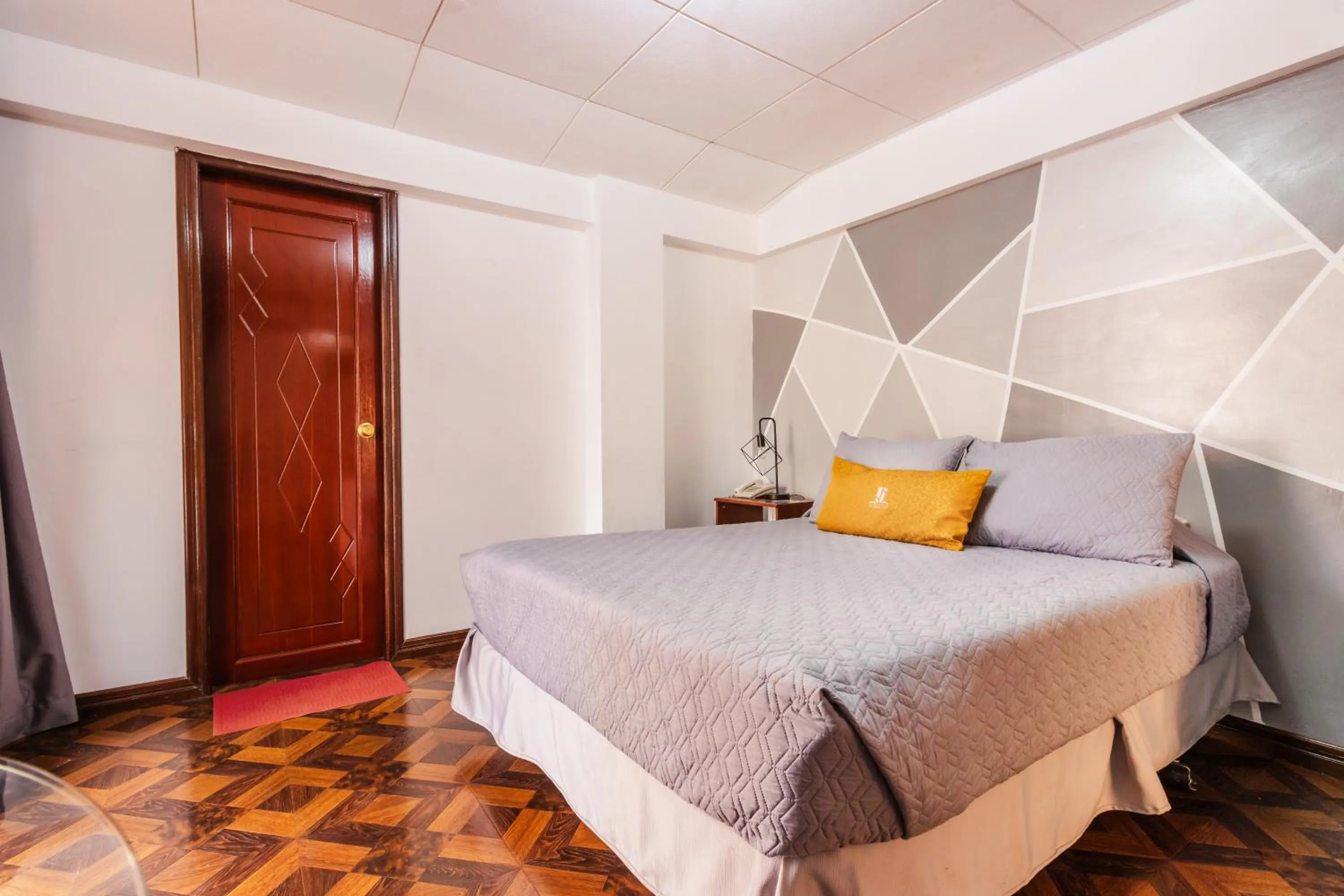 Bedroom, Bed in Elegance Hotel