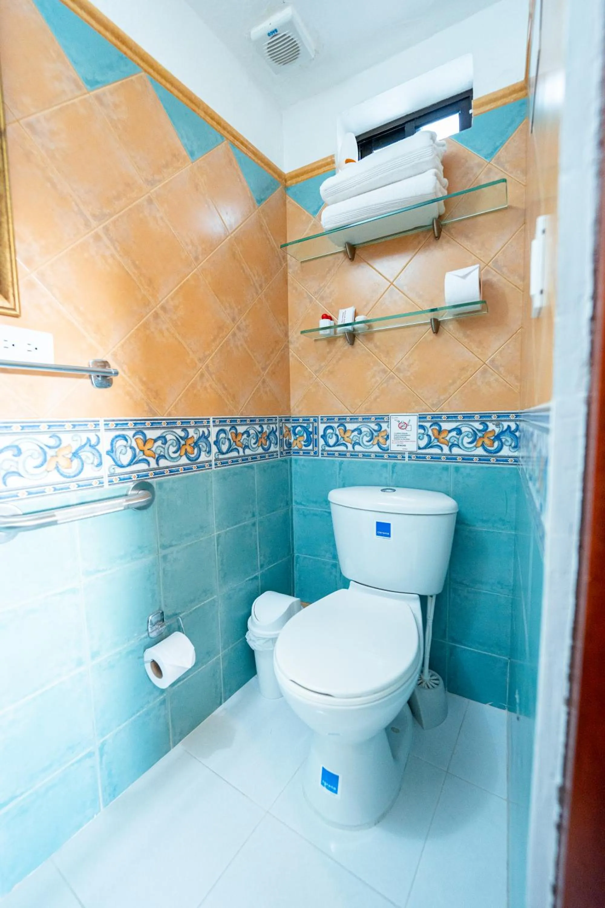 Bathroom in Hotel 3 Banderas