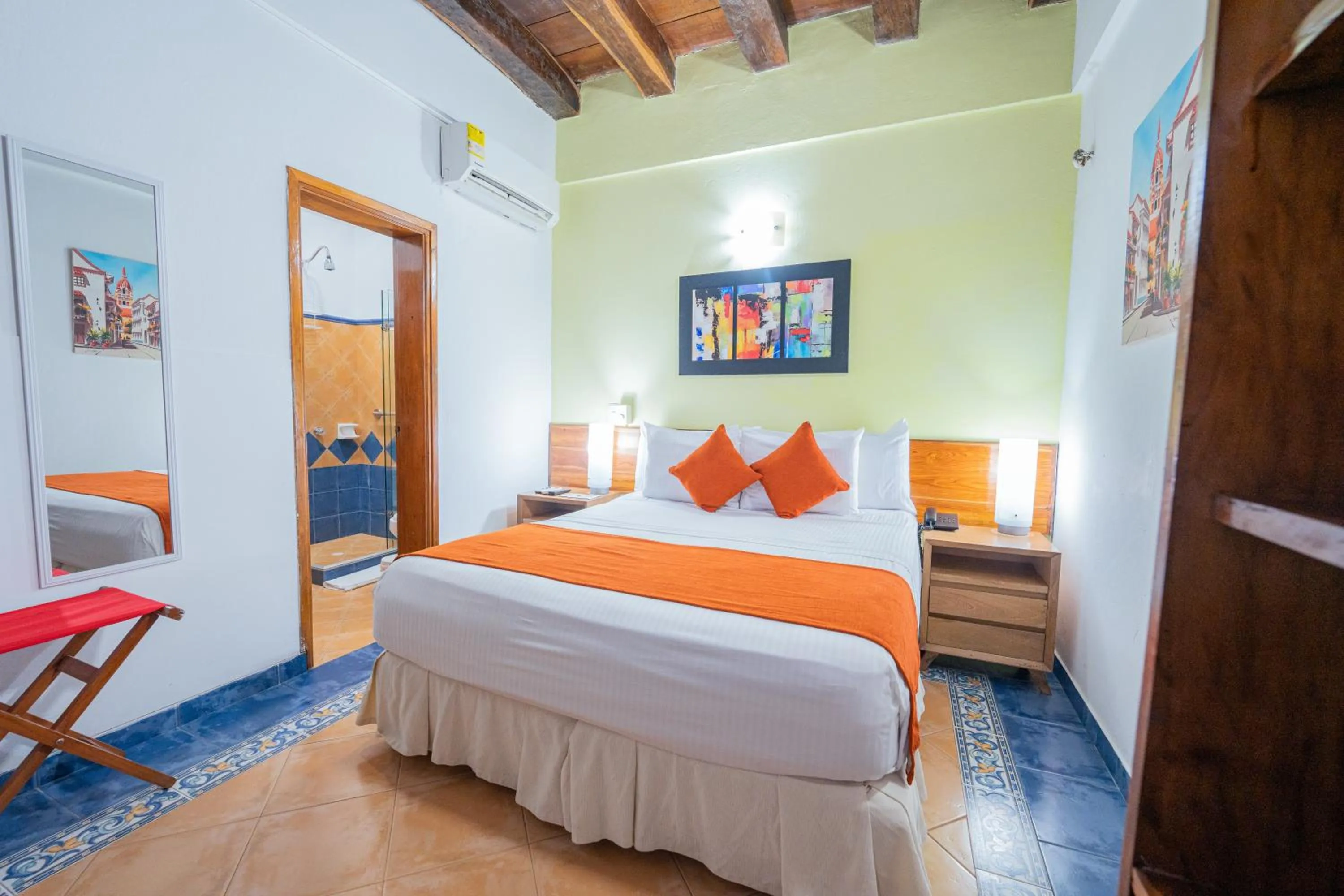 Photo of the whole room, Bed in Hotel 3 Banderas