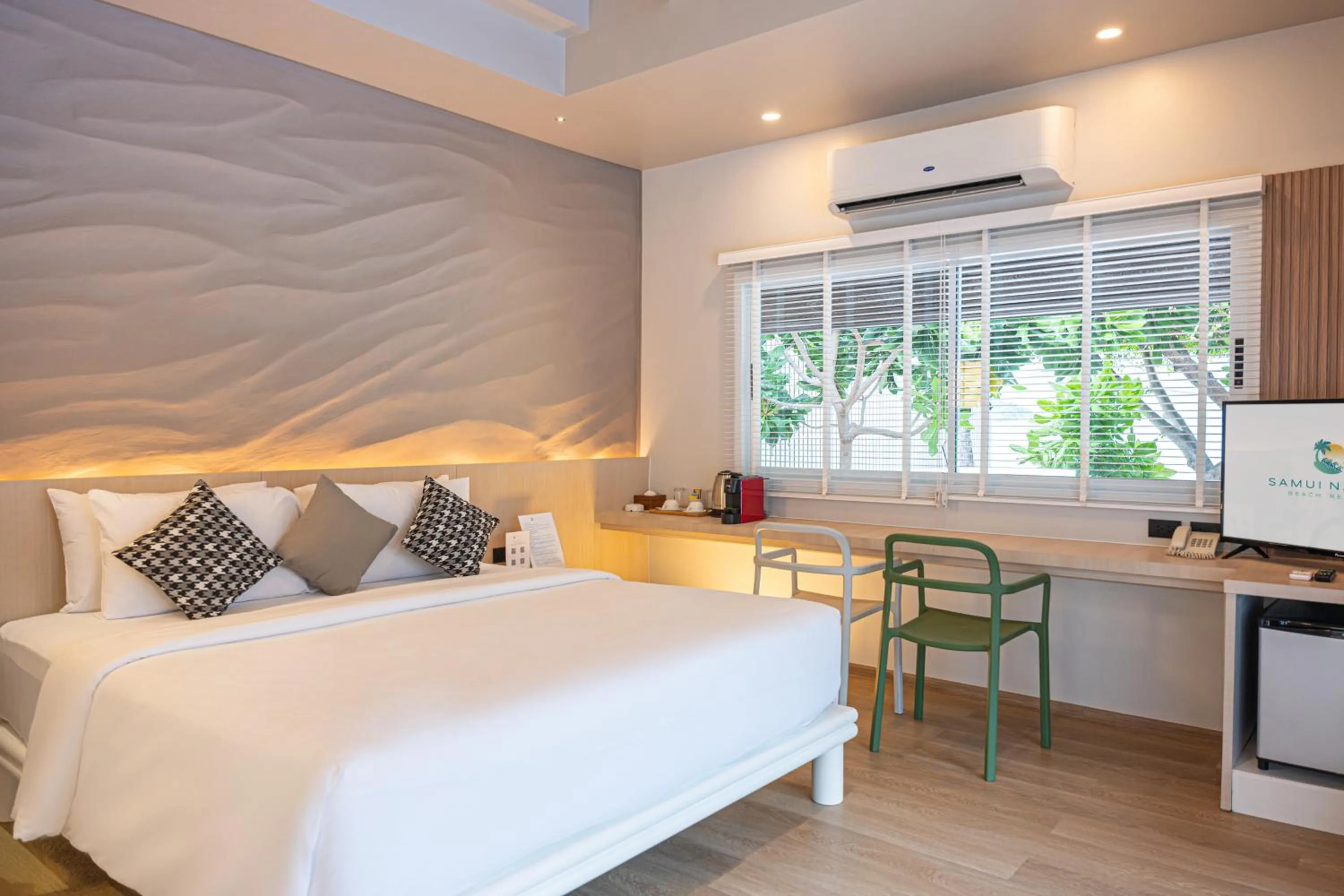 Bed in Samui Natien Resort