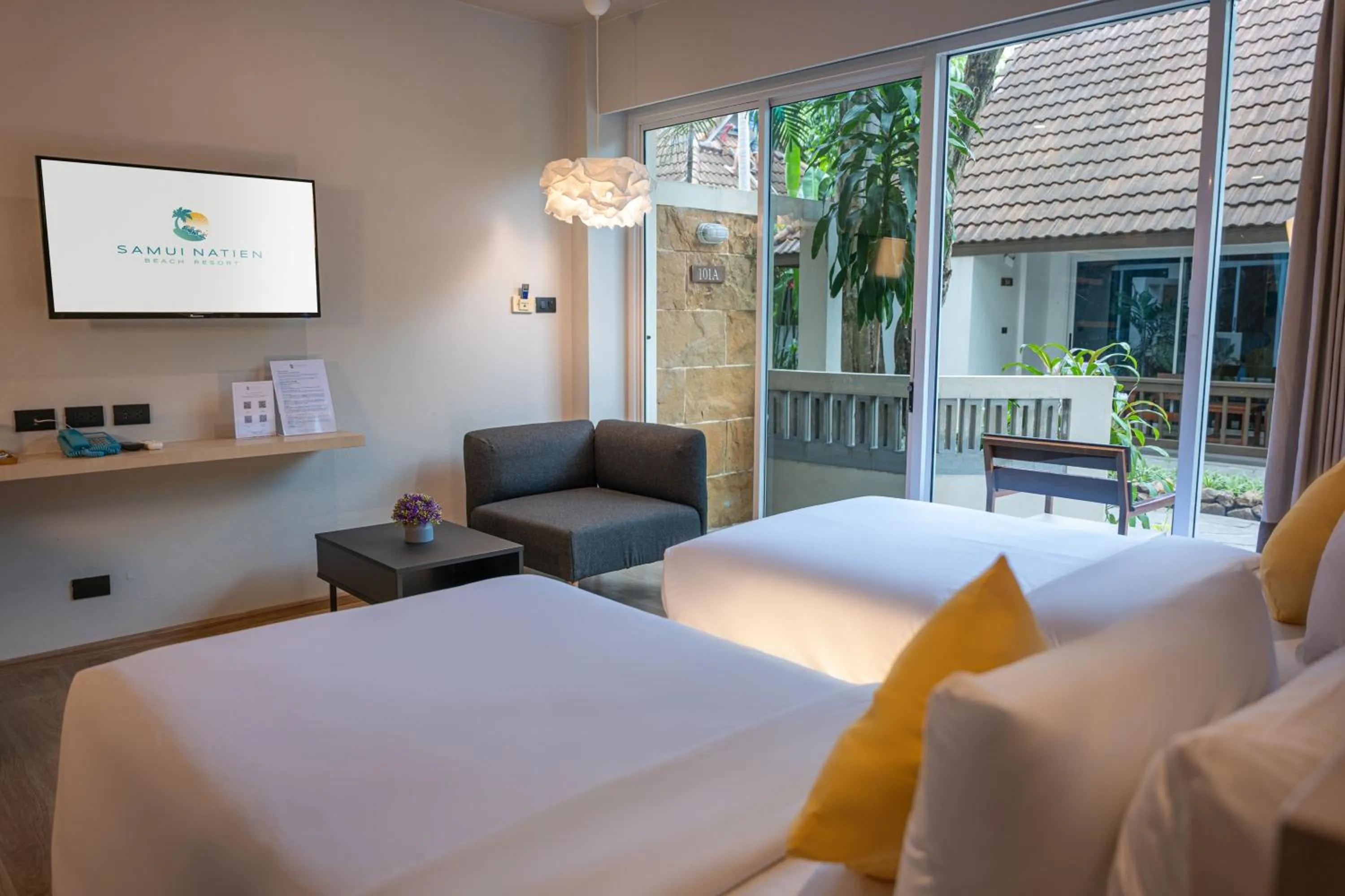 Bed in Samui Natien Resort