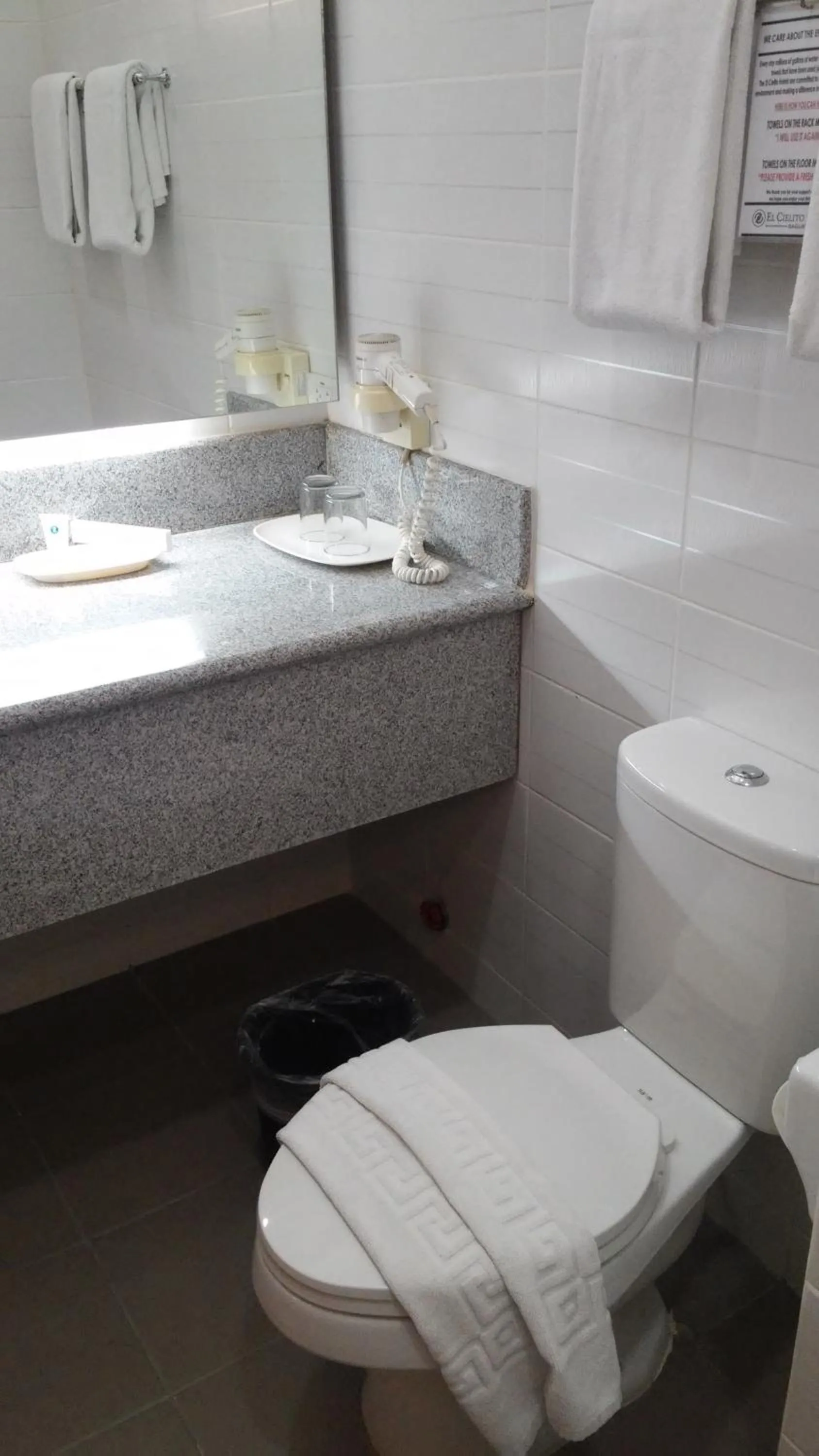 Bathroom in El Cielito Hotel - Baguio