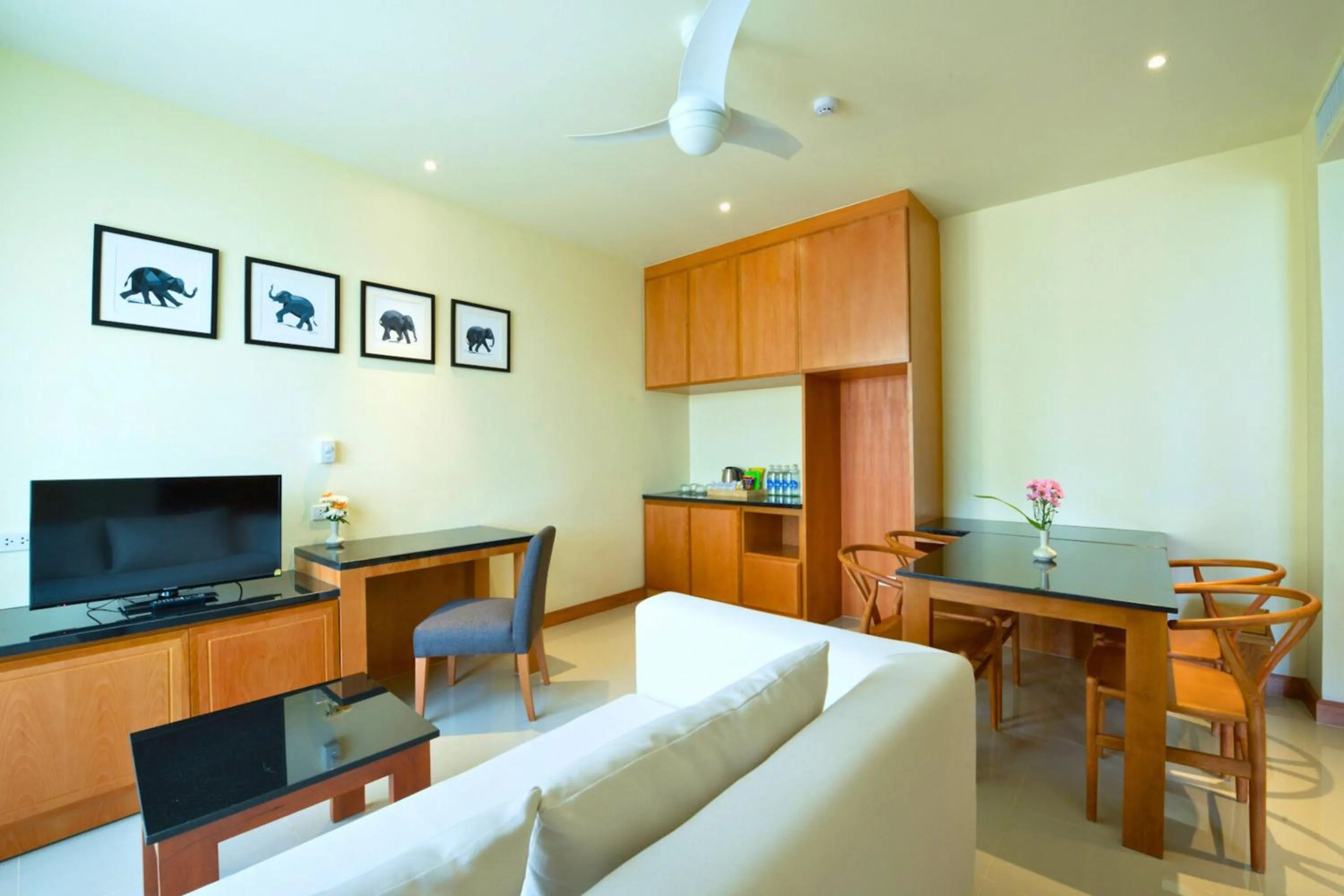 TV and multimedia in Kacha Resort & Spa, Koh Chang