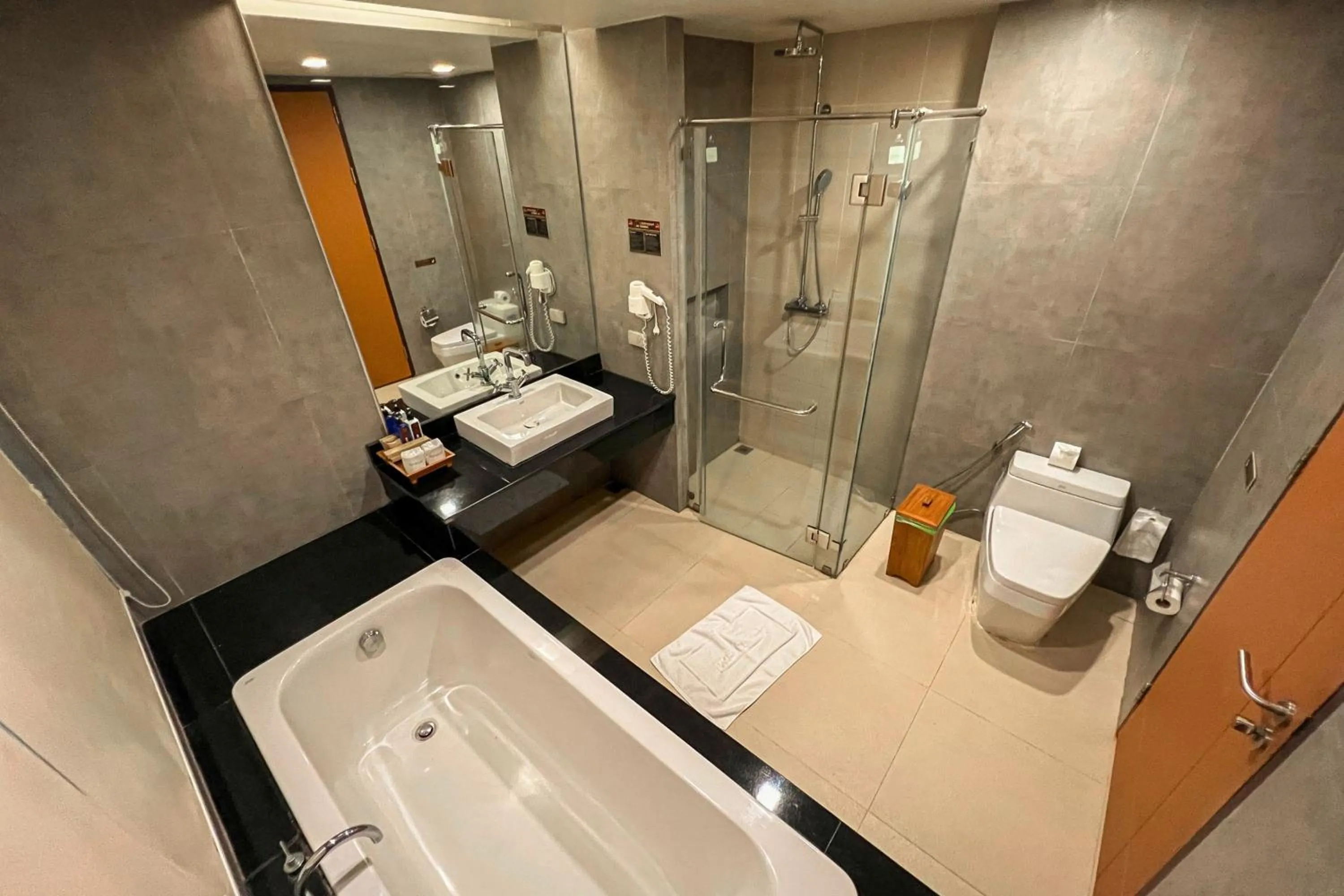 Shower in Kacha Resort & Spa, Koh Chang