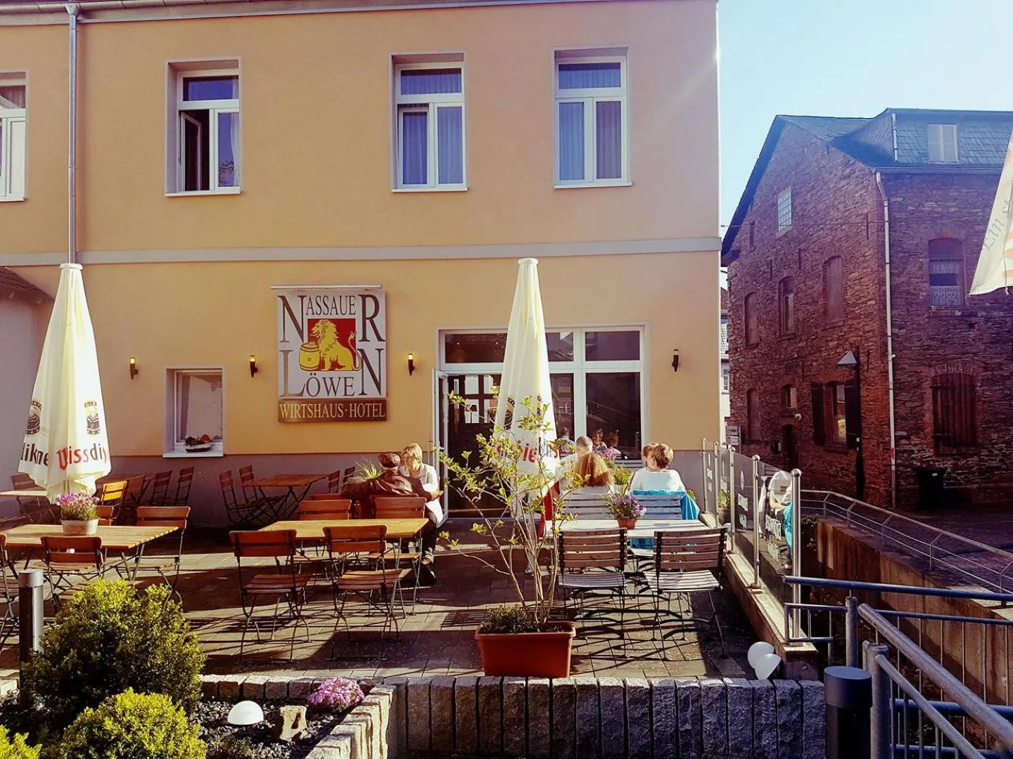 Patio in Hotel Restaurant Nassauer Löwen