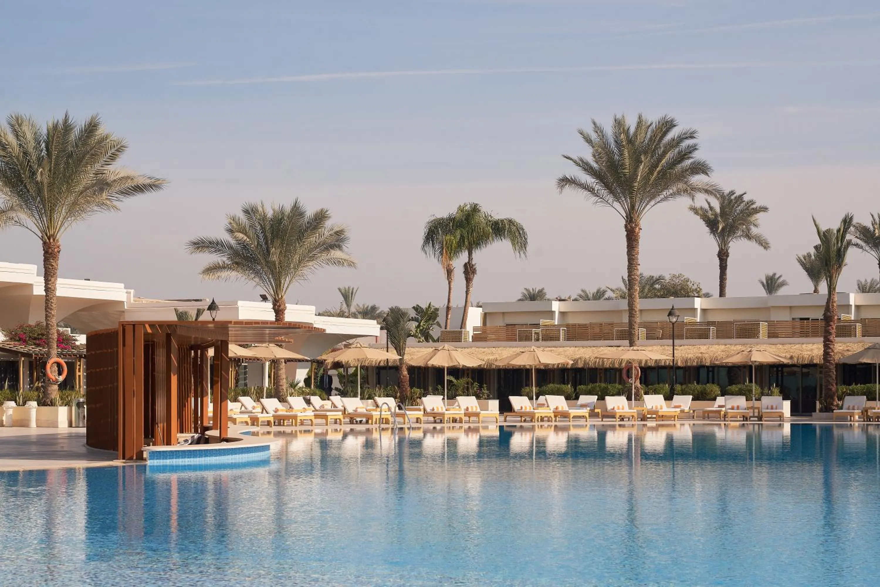 Swimming pool in Pyramids Park Resort Cairo