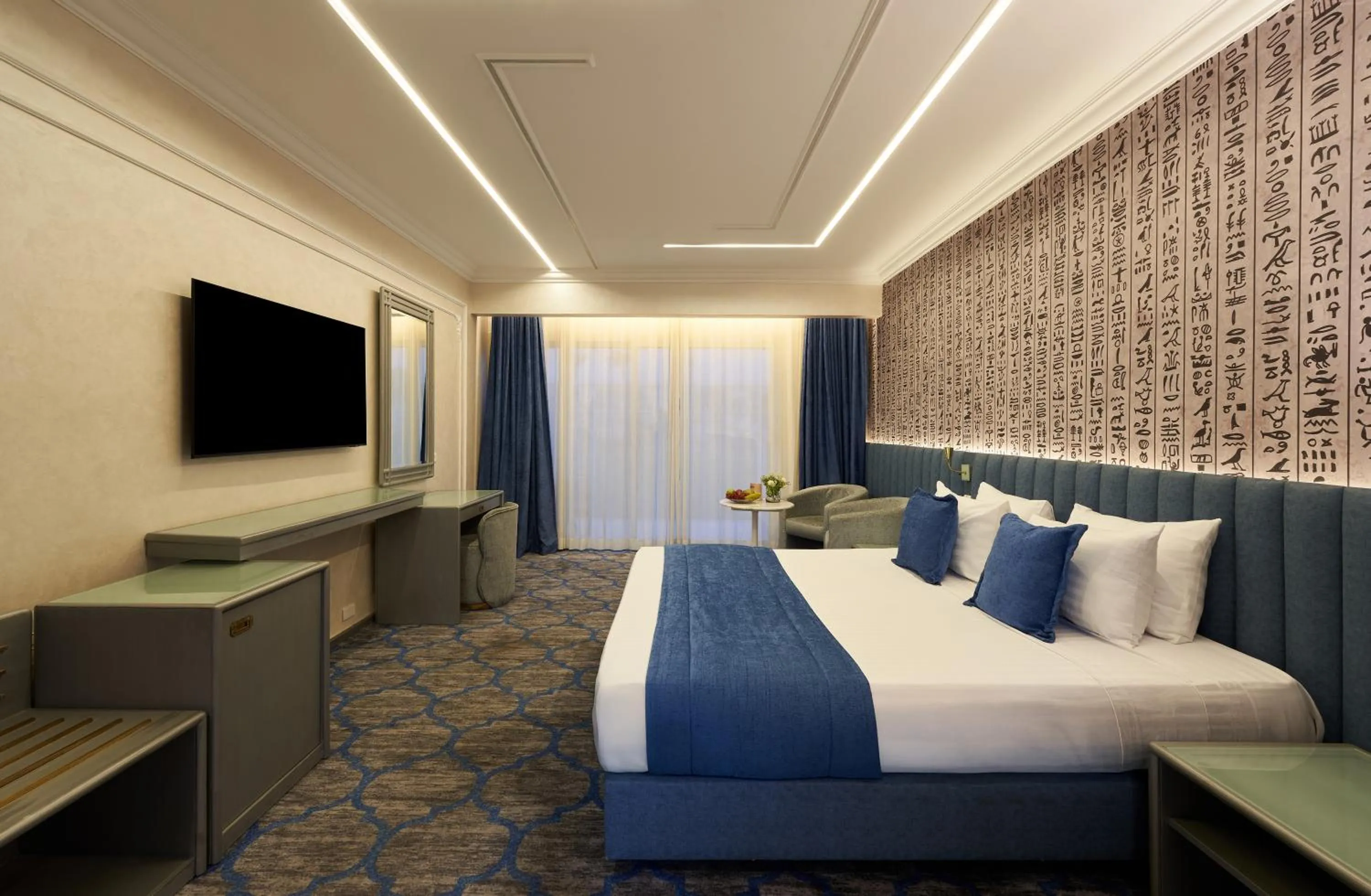 Photo of the whole room, Bed in Pyramids Park Resort Cairo