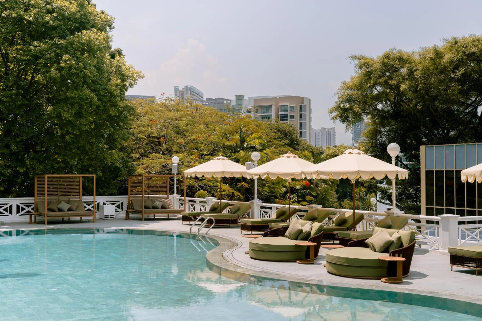 Swimming pool in METT Singapore