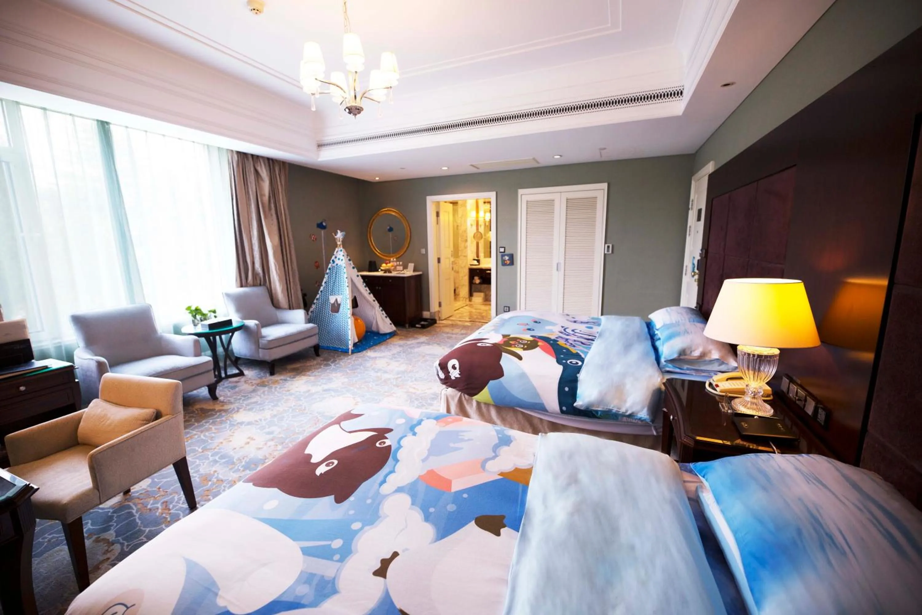 Bed in Qingdao Seaview Garden Hotel