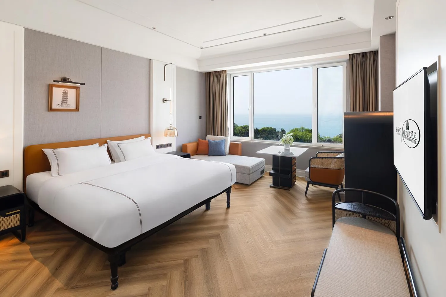 Bed in Qingdao Seaview Garden Hotel