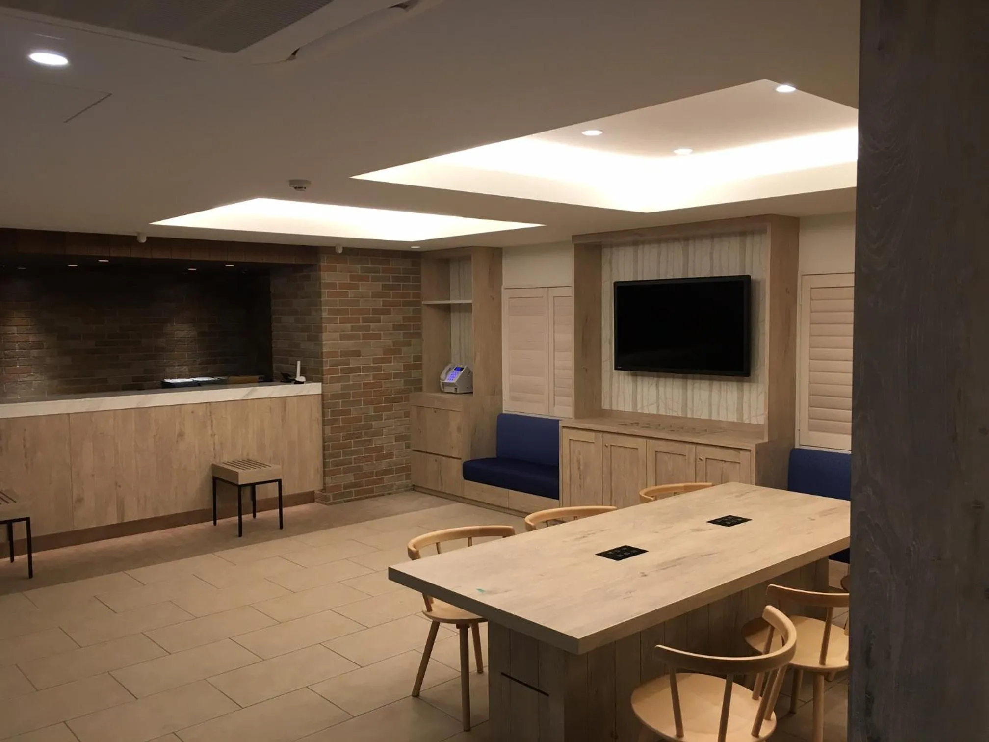 Communal lounge/ TV room in Sotetsu Fresa Inn Ginza Sanchome