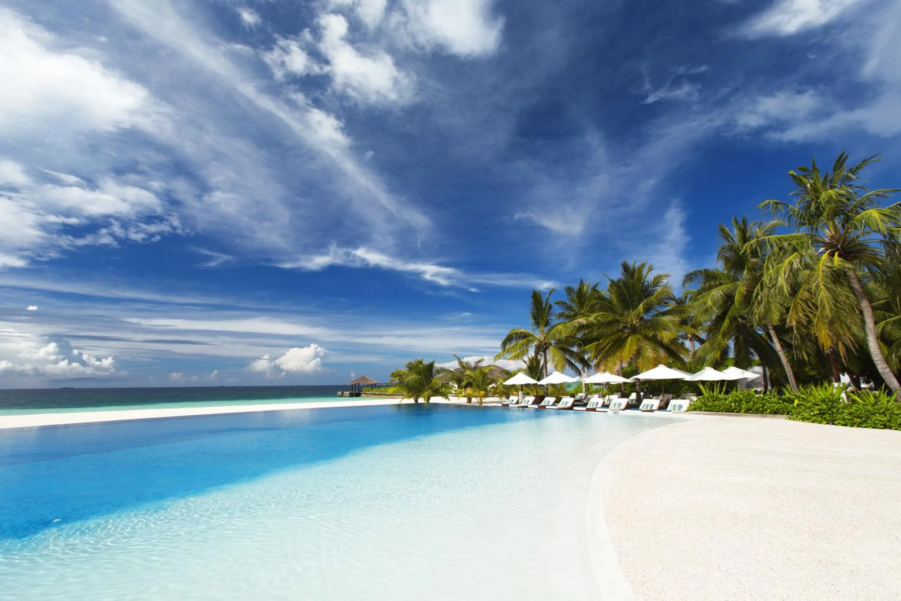 Swimming pool in Velassaru Maldives
