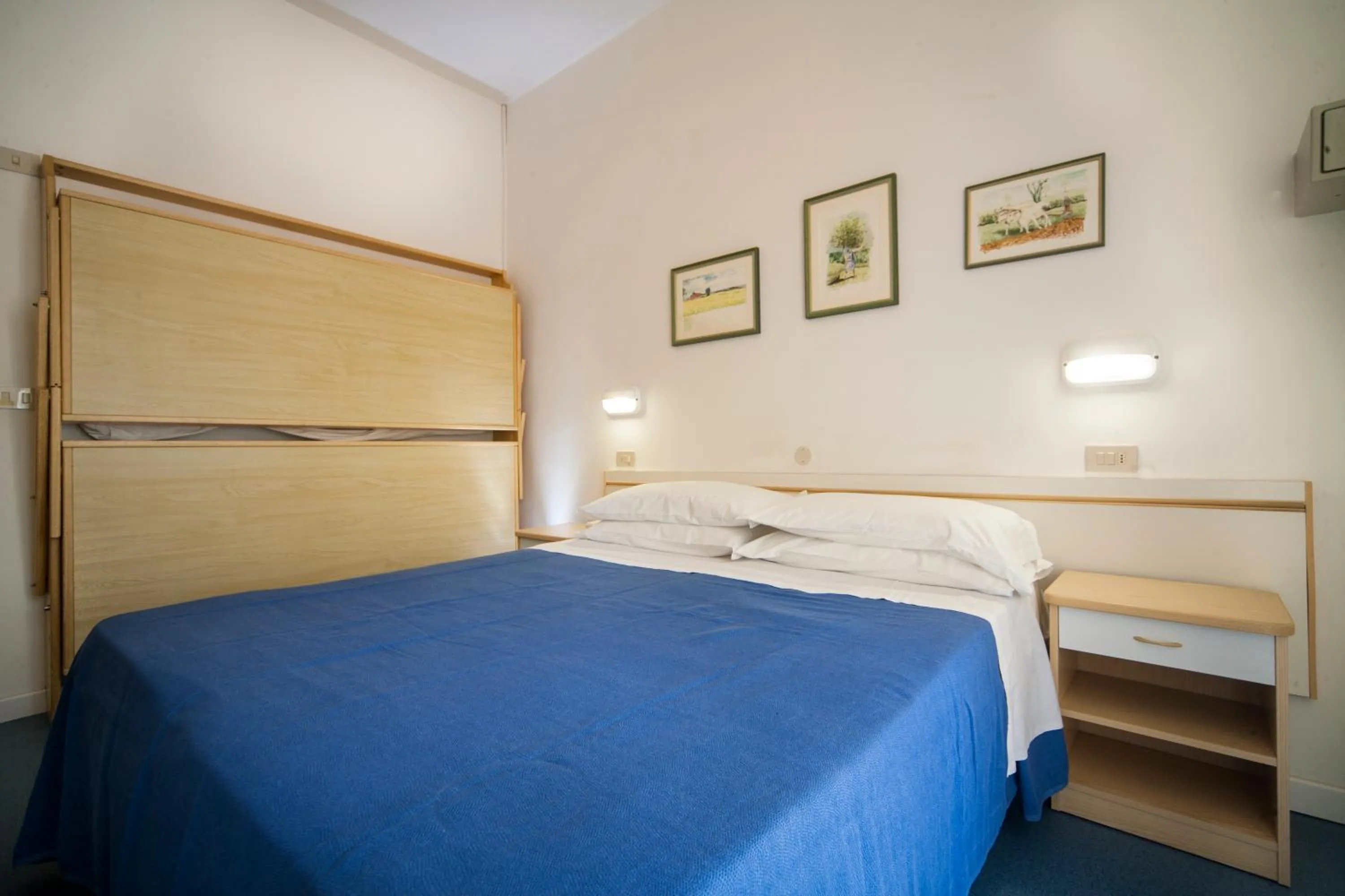 Bathroom, Bed in Hotel Erika