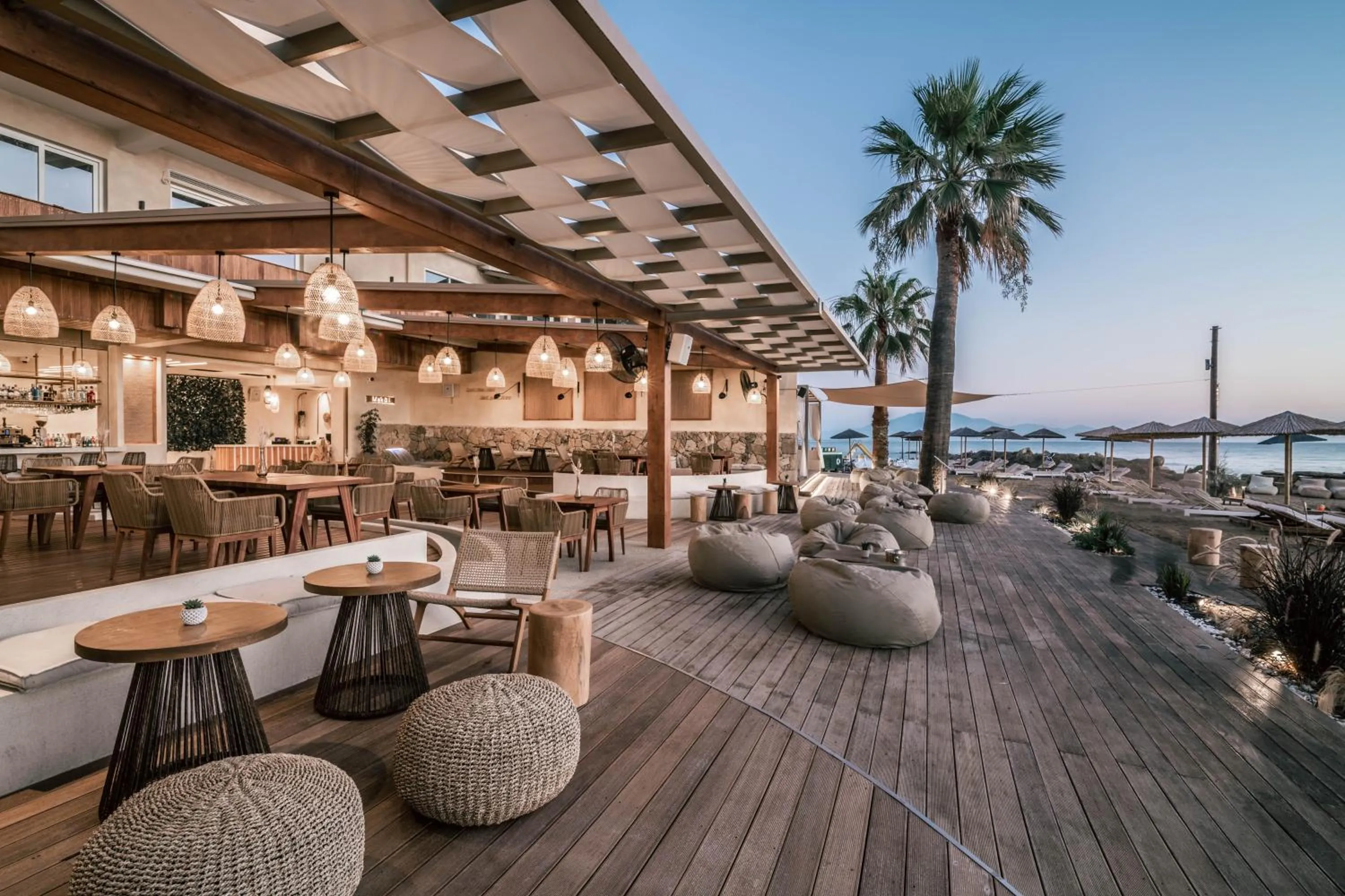 Restaurant/places to eat in Alexandra Beach Resort & Spa