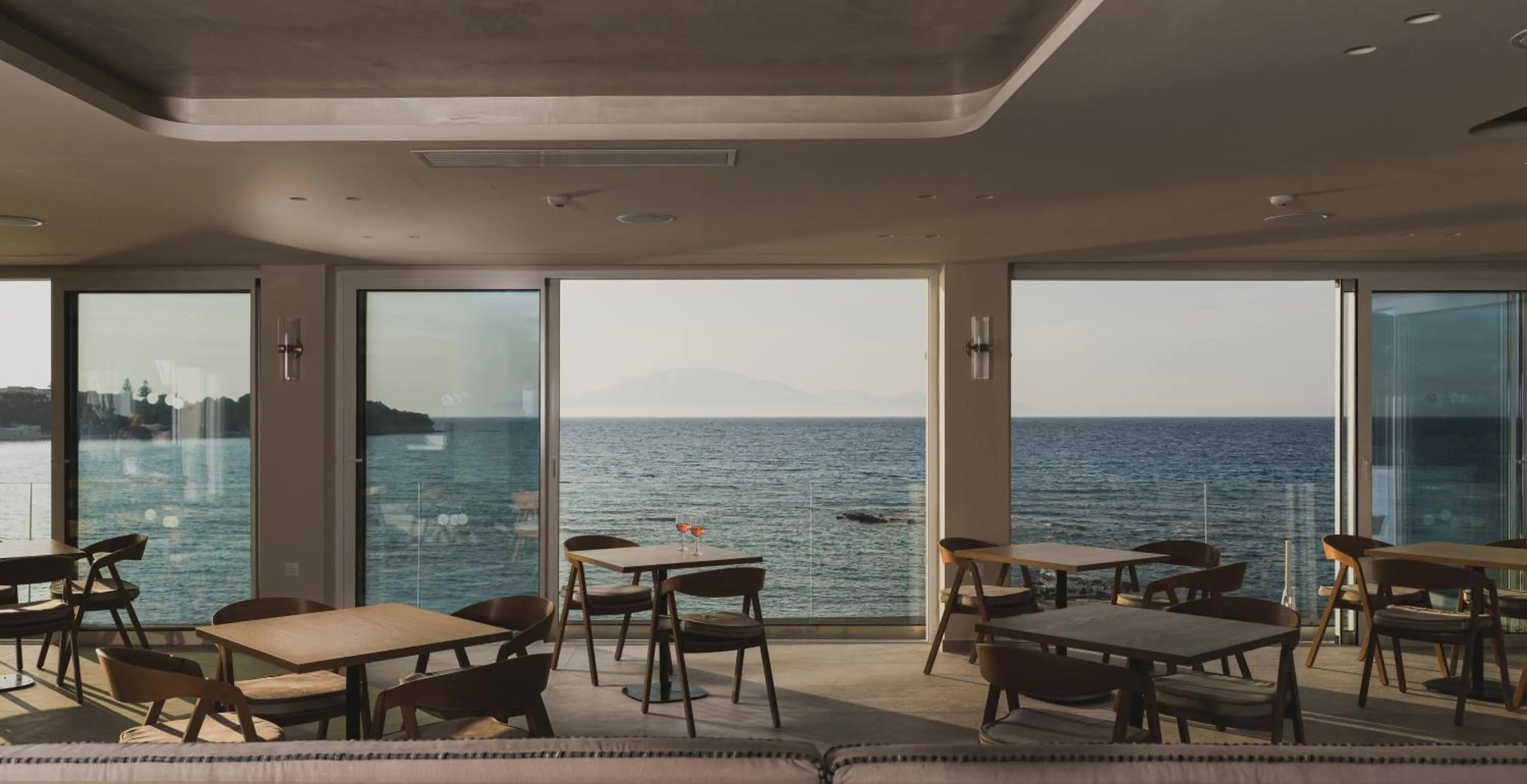 Restaurant/places to eat in Alexandra Beach Resort & Spa