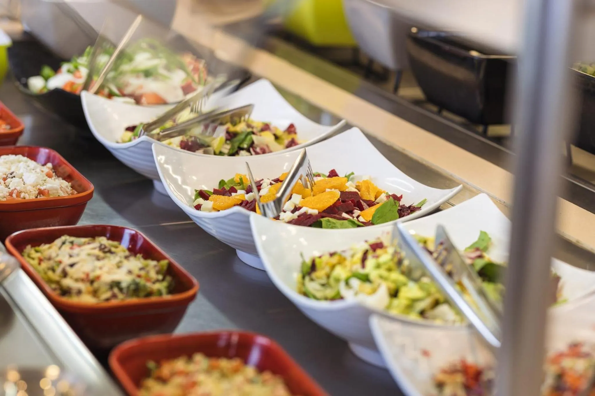 Food and drinks in Alexandra Beach Resort & Spa