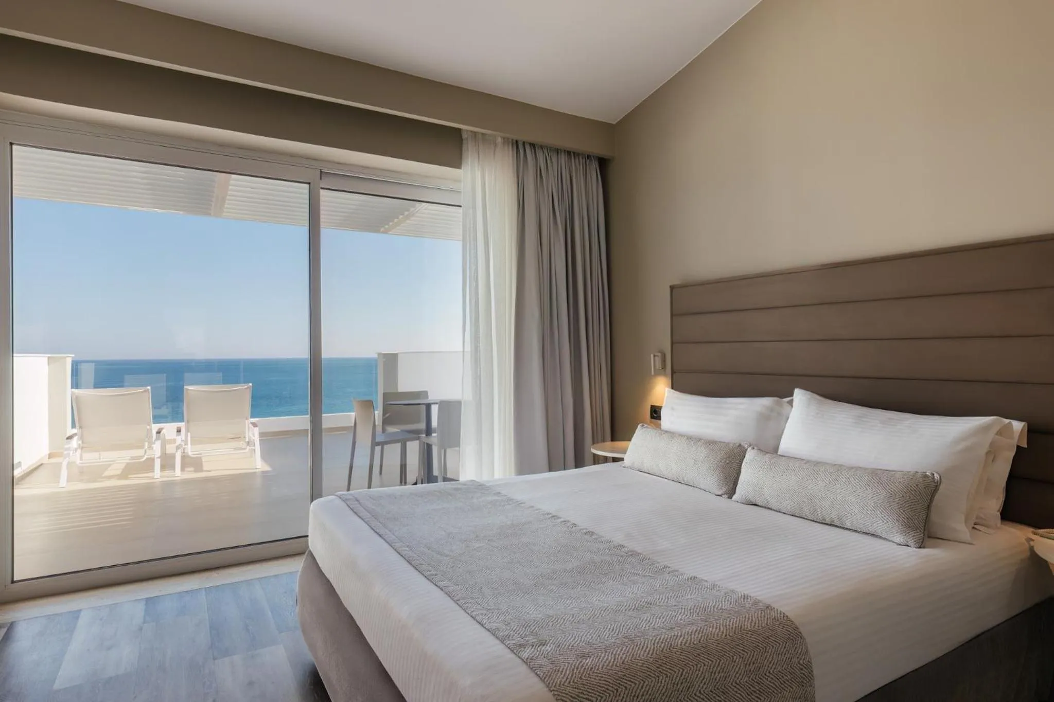 Bed in Alexandra Beach Resort & Spa