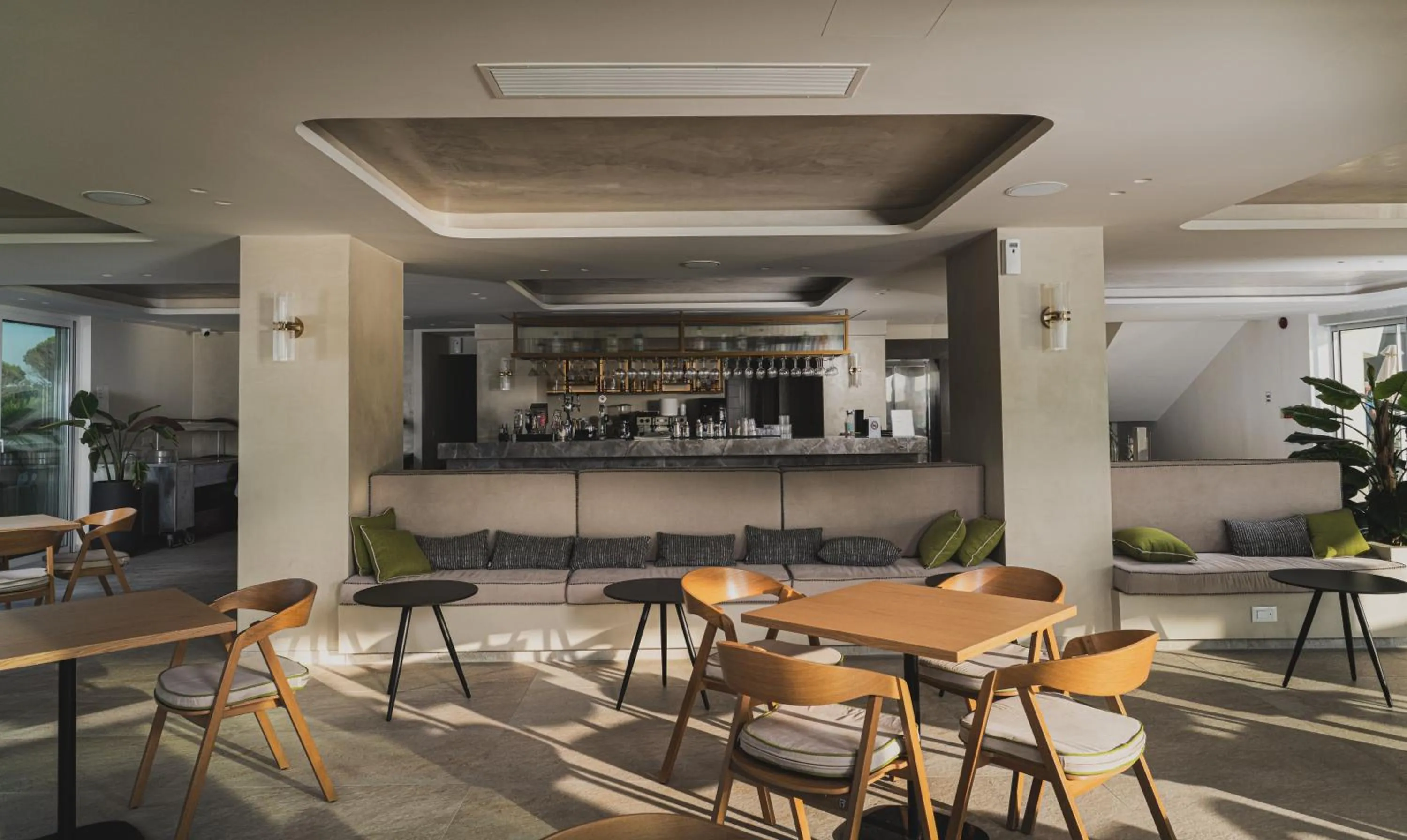 Restaurant/places to eat in Alexandra Beach Resort & Spa