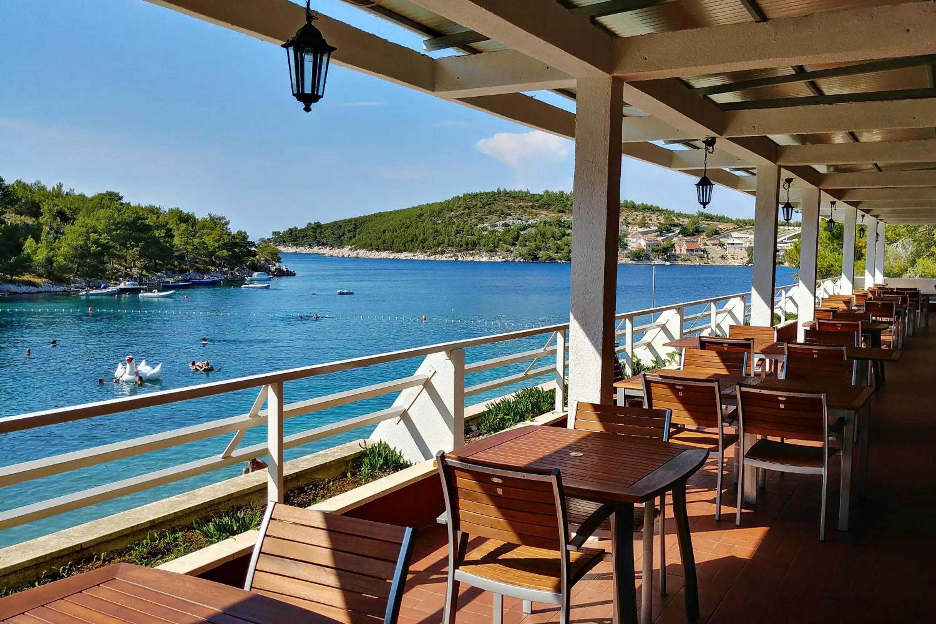 Restaurant/places to eat in Kamp Vira Mobile Homes