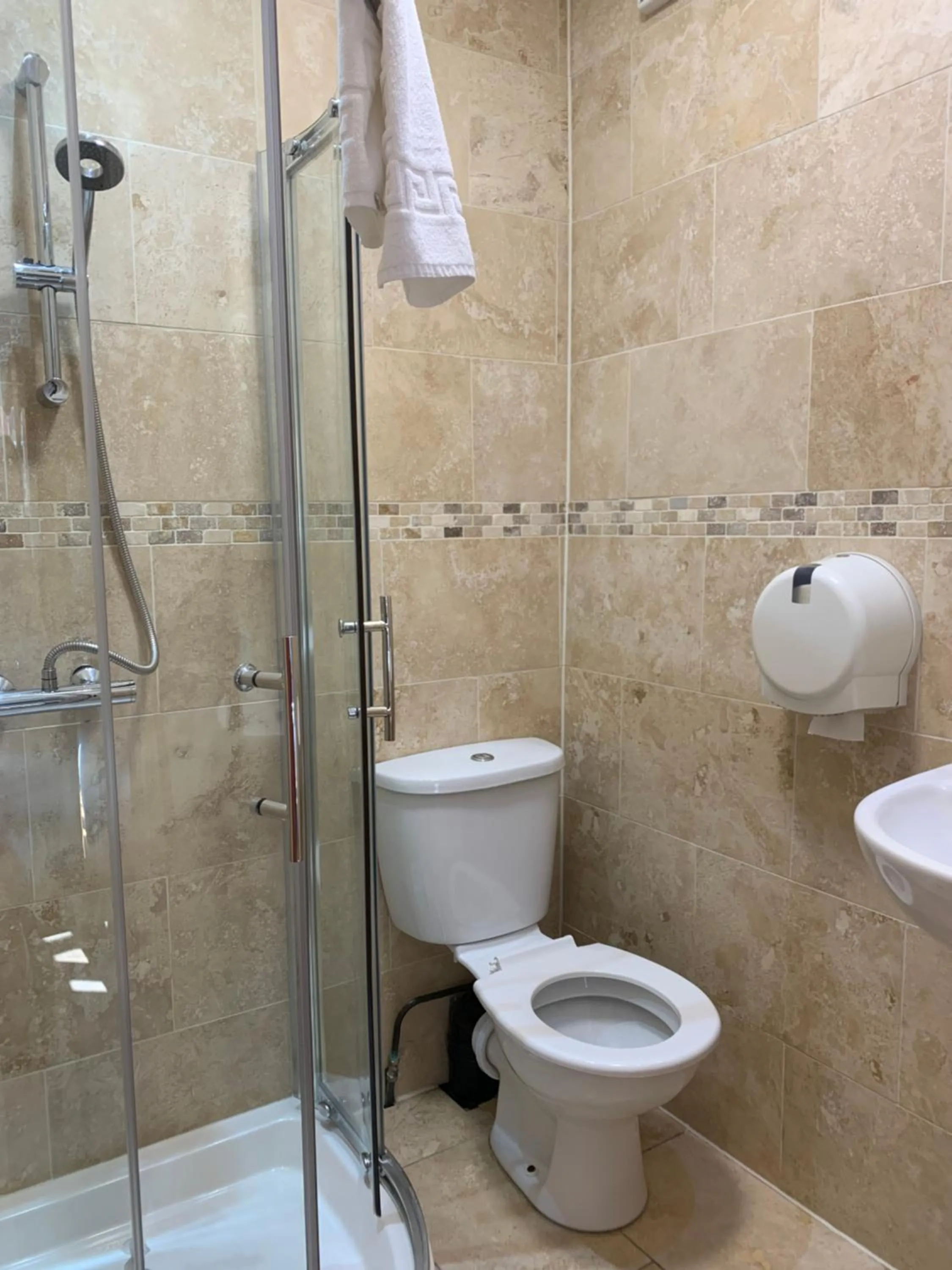 Shower in New Union ADULTS ONLY