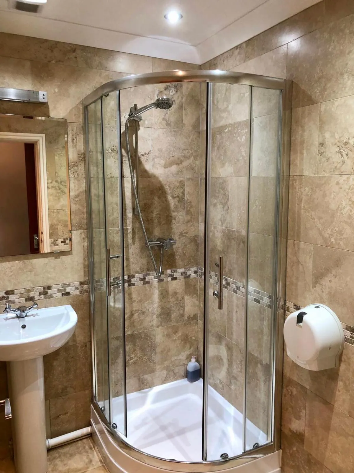 Shower in New Union ADULTS ONLY