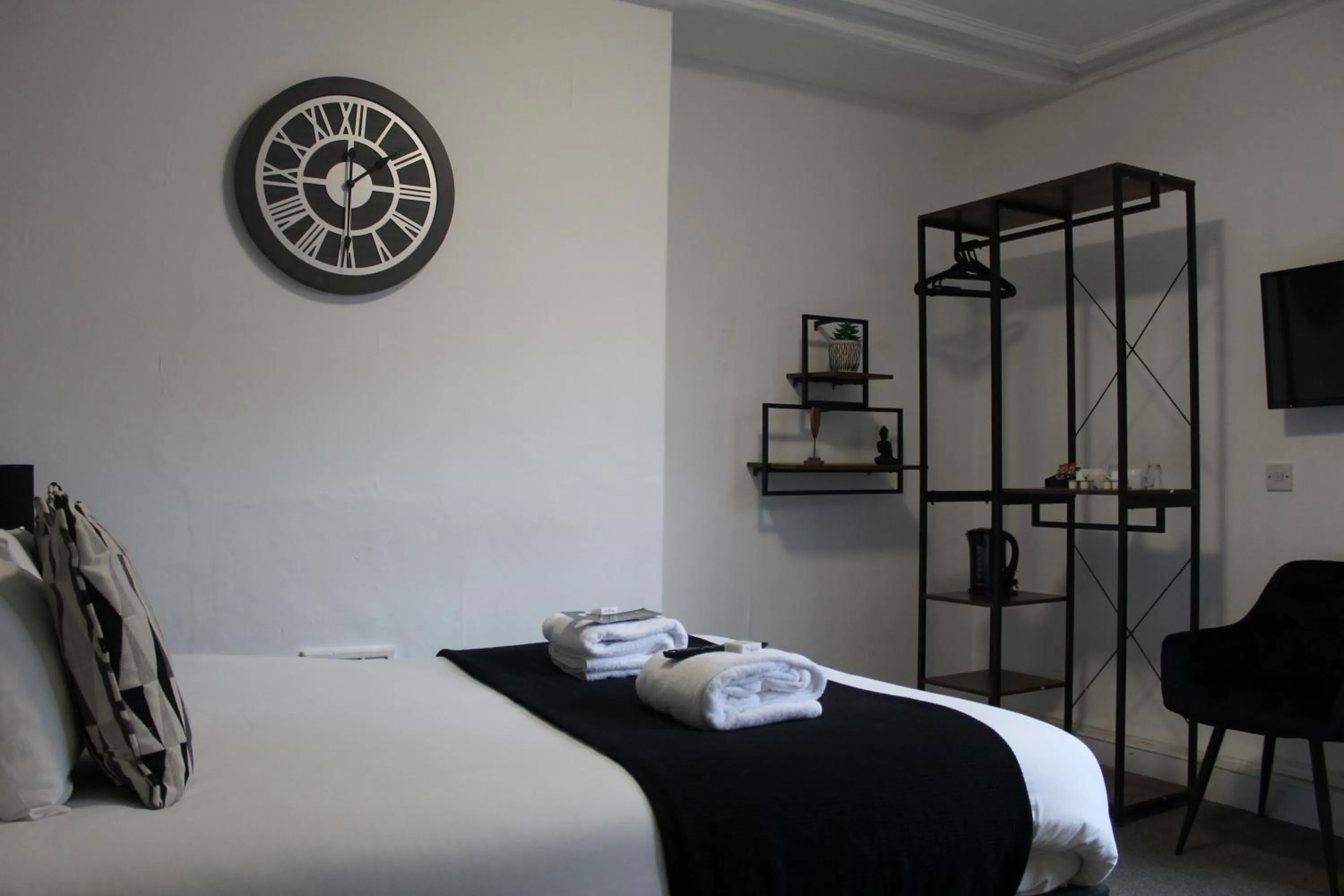 Bed in Mitre Hotel Manchester City Centre