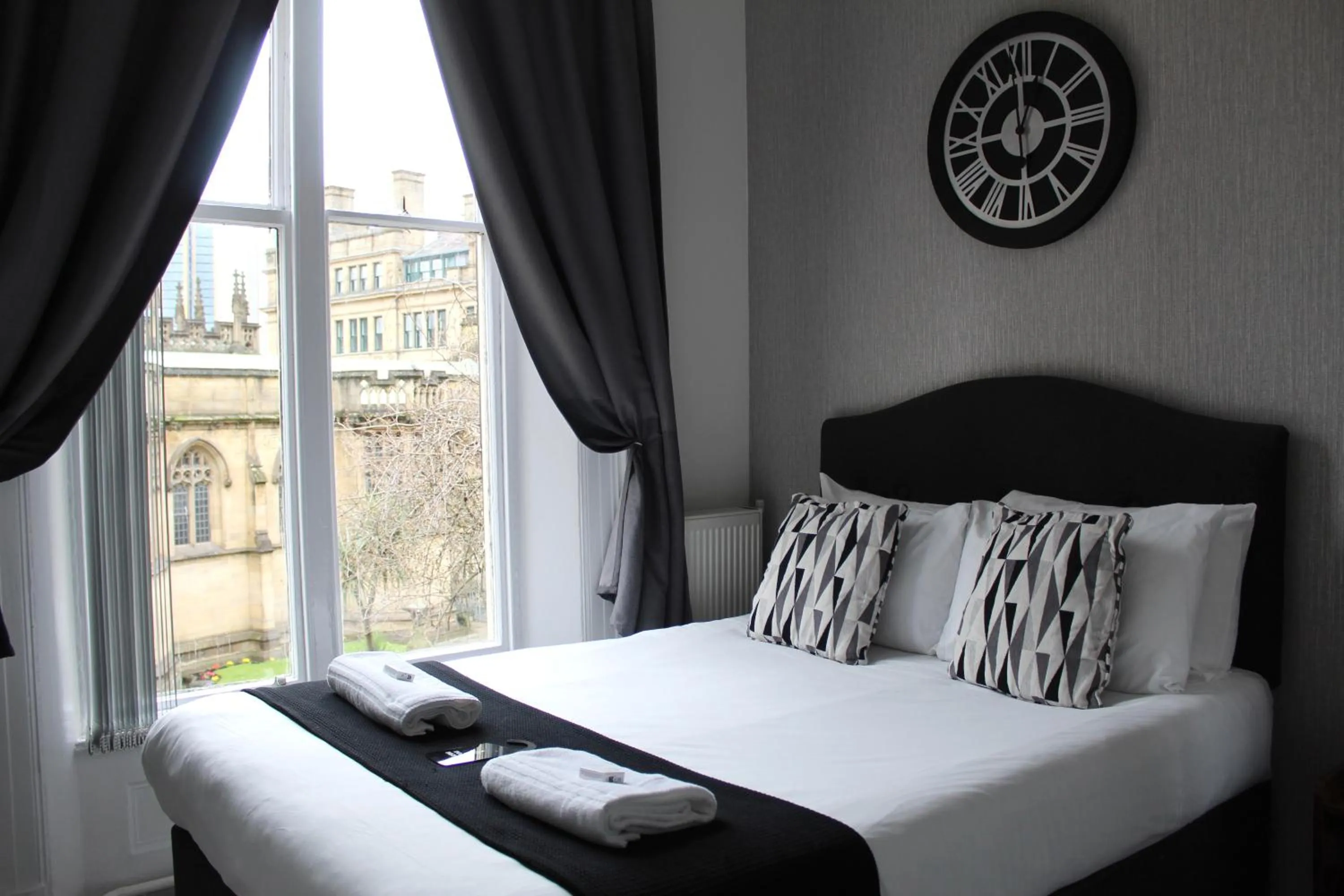 Bed in Mitre Hotel Manchester City Centre