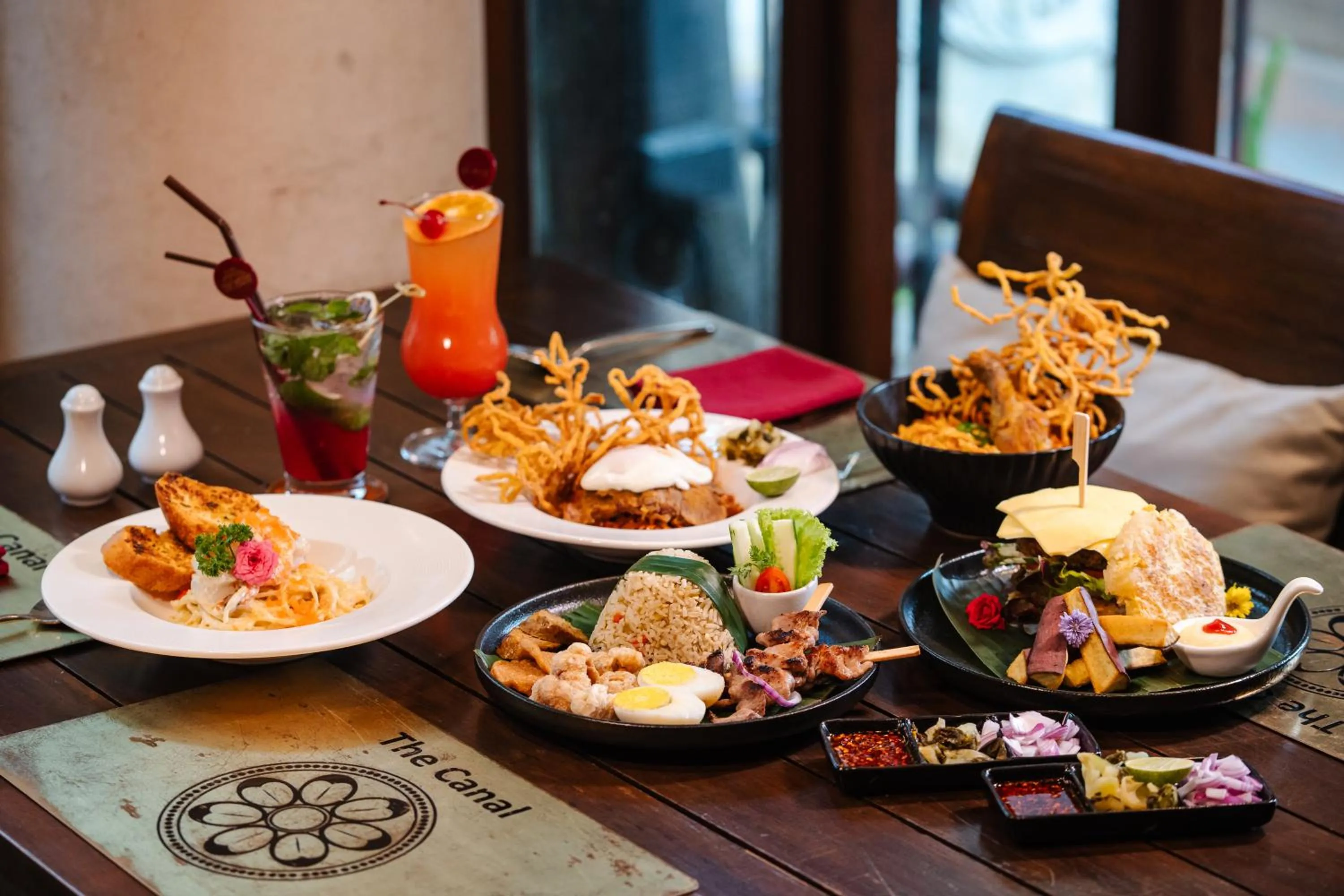 Food and drinks in The Rim Chiang Mai