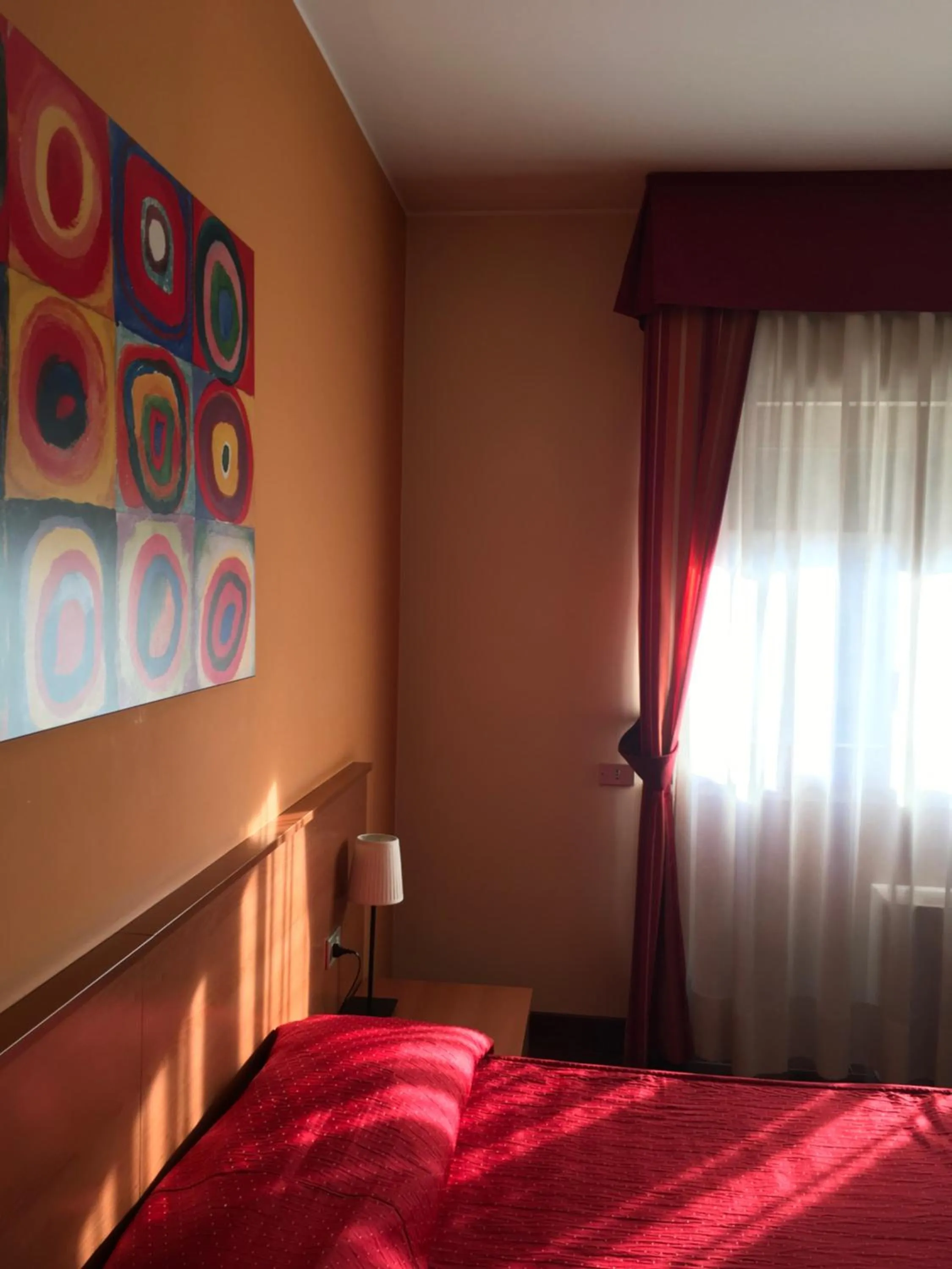 Shower, Bed in Hotel Forum