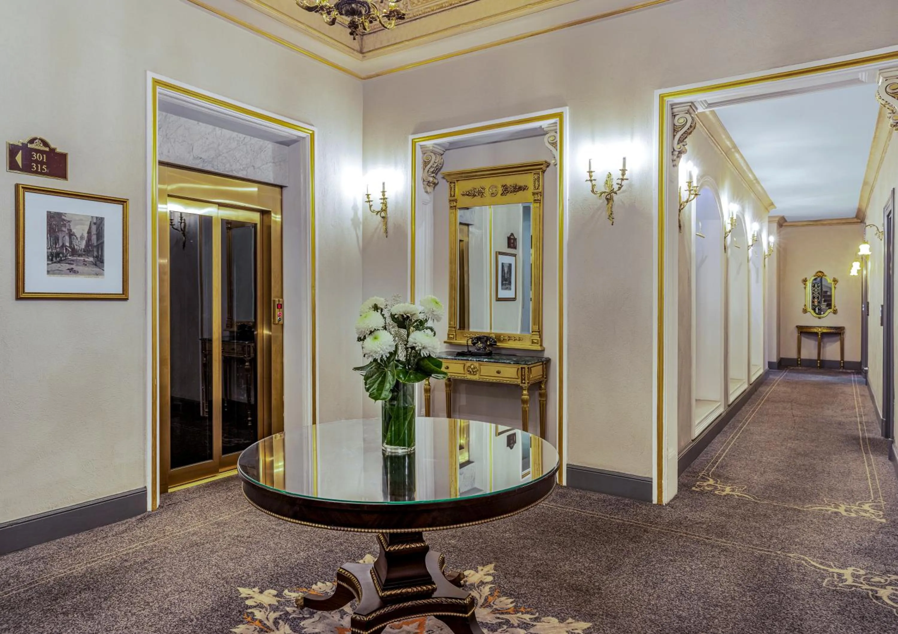 Property building in Palazzo Donizetti Hotel - Special Class