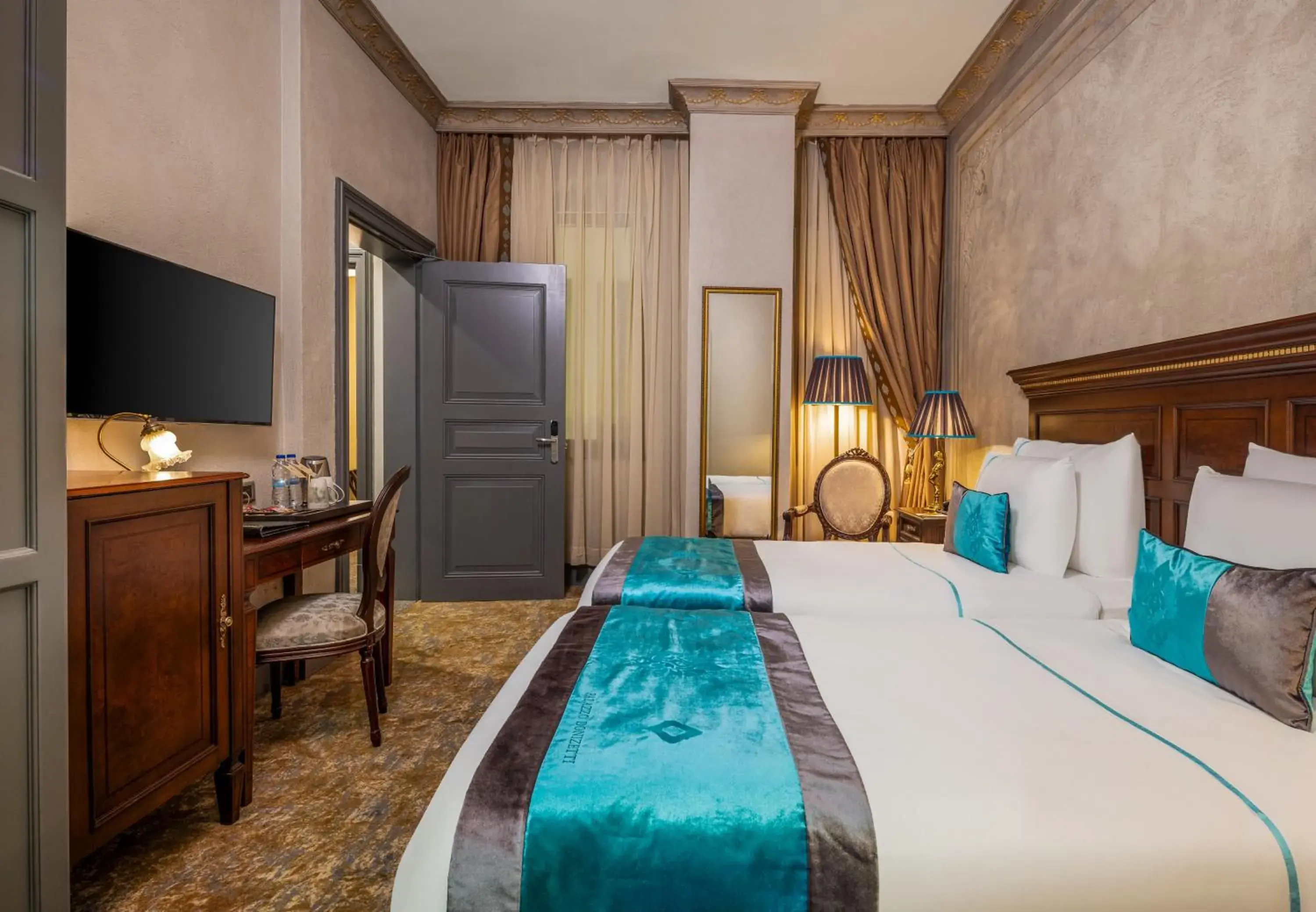 Deluxe Room + Additional Bed in Palazzo Donizetti Hotel - Special Class Deluxe Room + Additional Bed in Palazzo Donizetti Hotel - Special Class