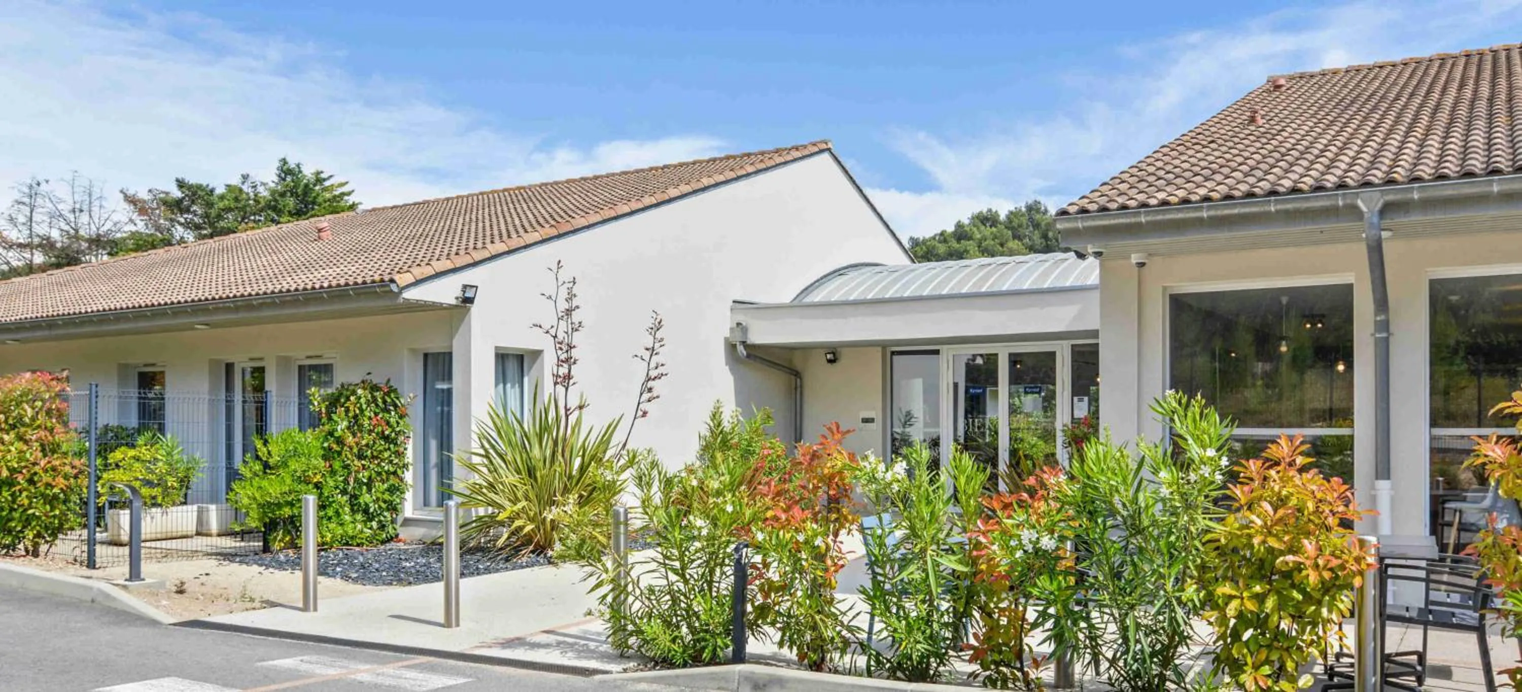 Property building in Kyriad Résidence Cabriès - Plan de Campagne