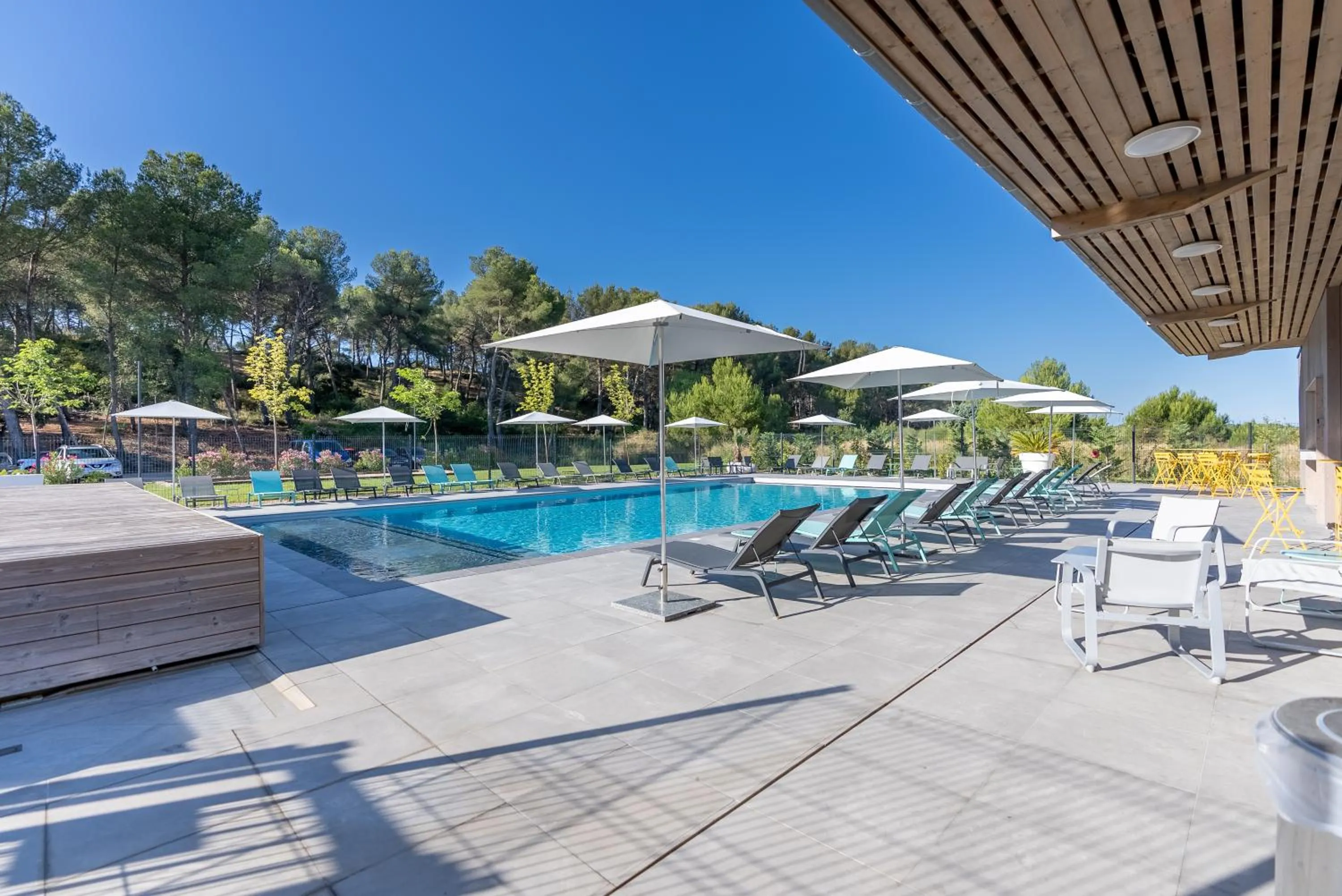 Swimming pool in Kyriad Résidence Cabriès - Plan de Campagne